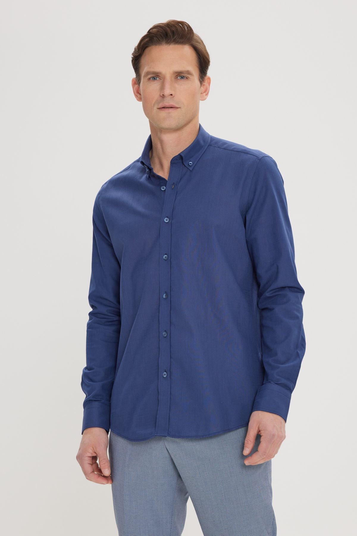 Men's Navy Break 100 %Cotton Breathing Fabric Flamle Oxford Slim Fit button collar shirt