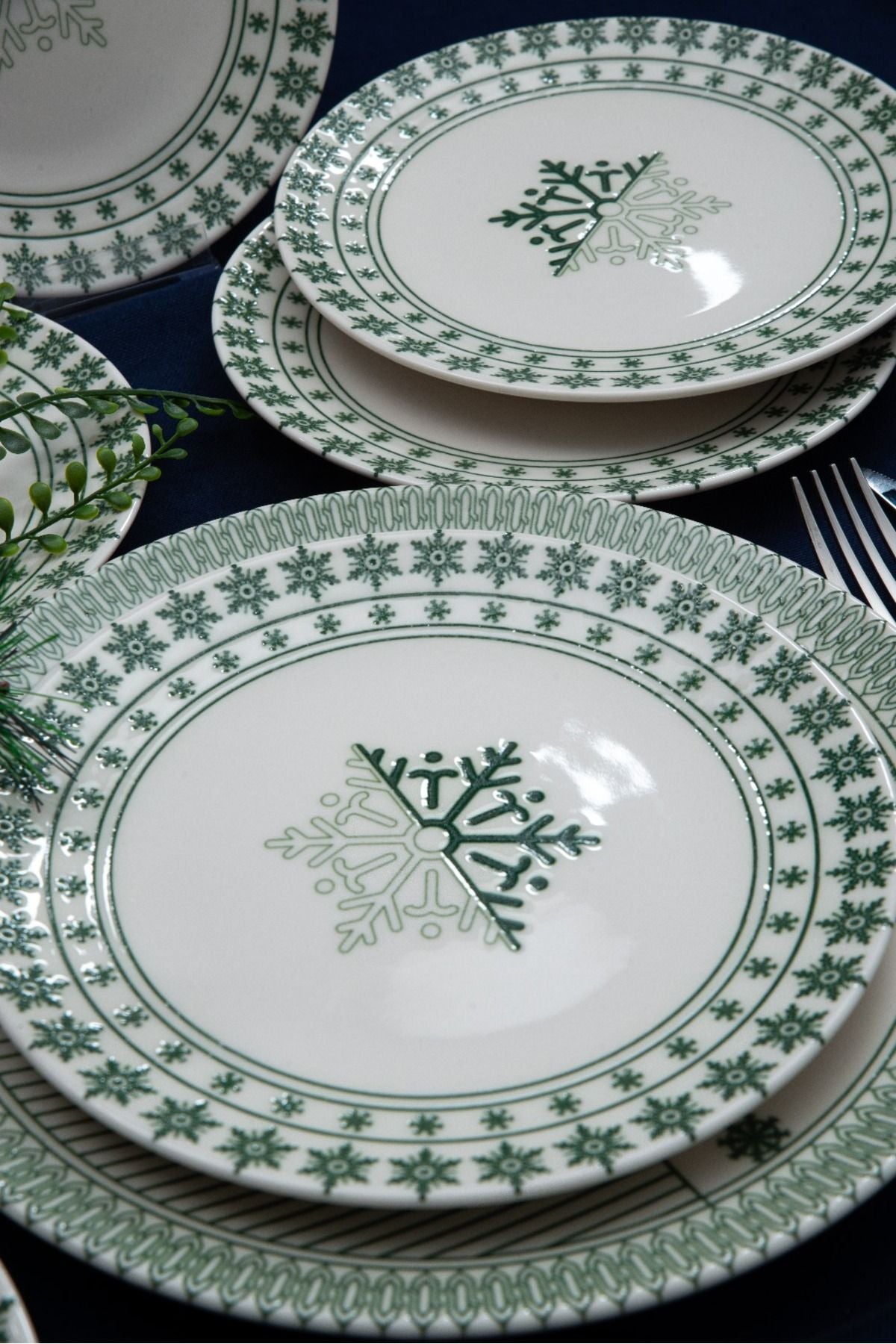 Pine Tree 7 Piece Porcelain Cake Plate Set