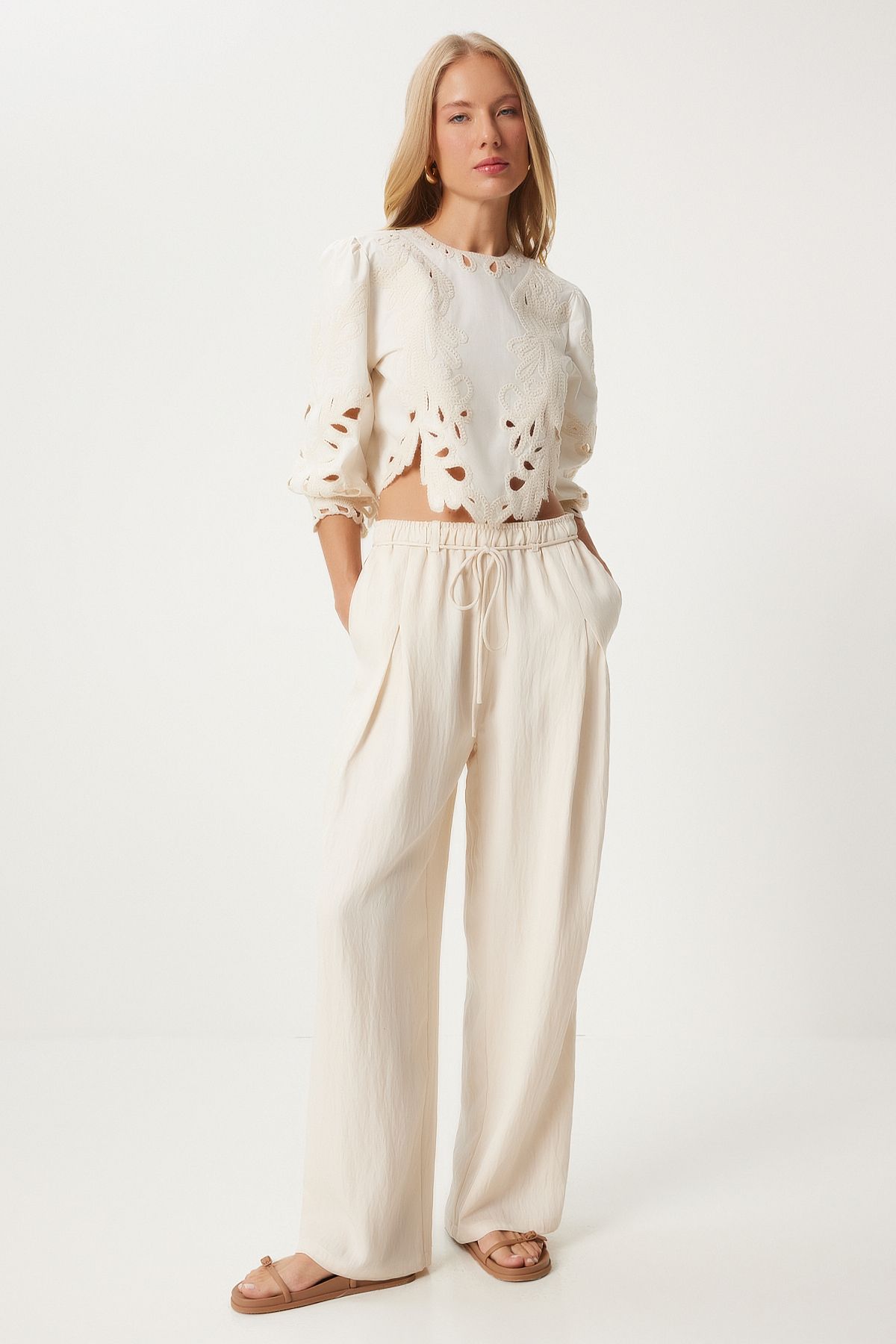 Female Ecru Outlet Lace Embroidered Crop Poplin BLZE QS00002