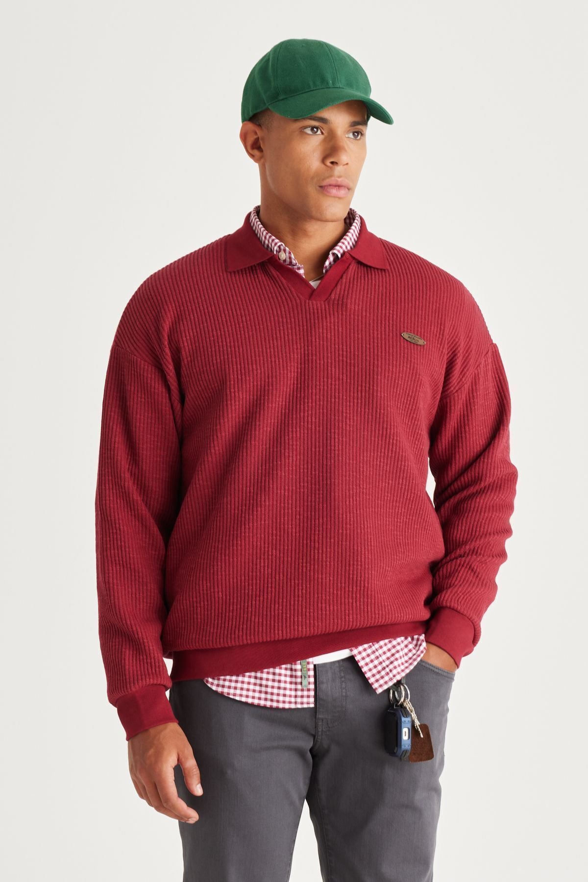 Men's burgundy loose fit plenty of cut polo collar jacquari sweatshirt