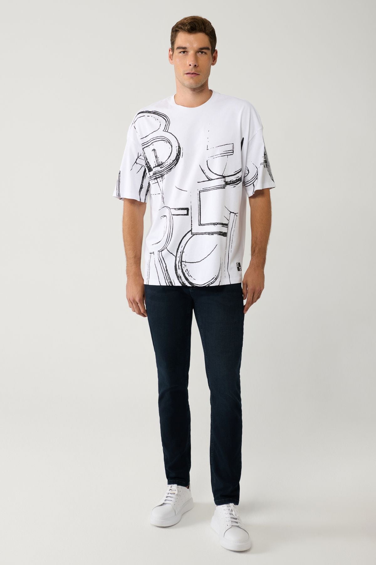 Men's White 100 %Cotton Bicycle Collar Printed Cotton T-Shirt A41y1377