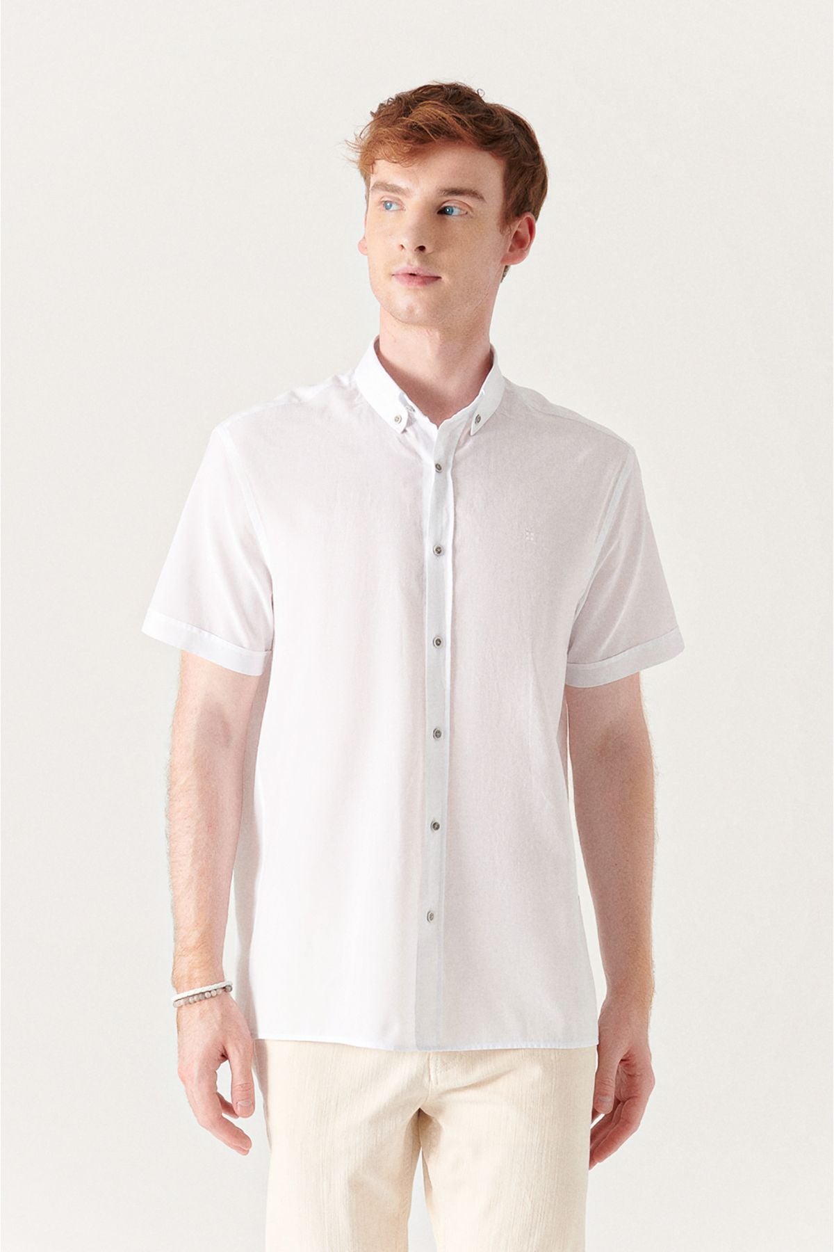 Men's white button collar 100 %cotton Futter Short Sleeve Shirt E002210