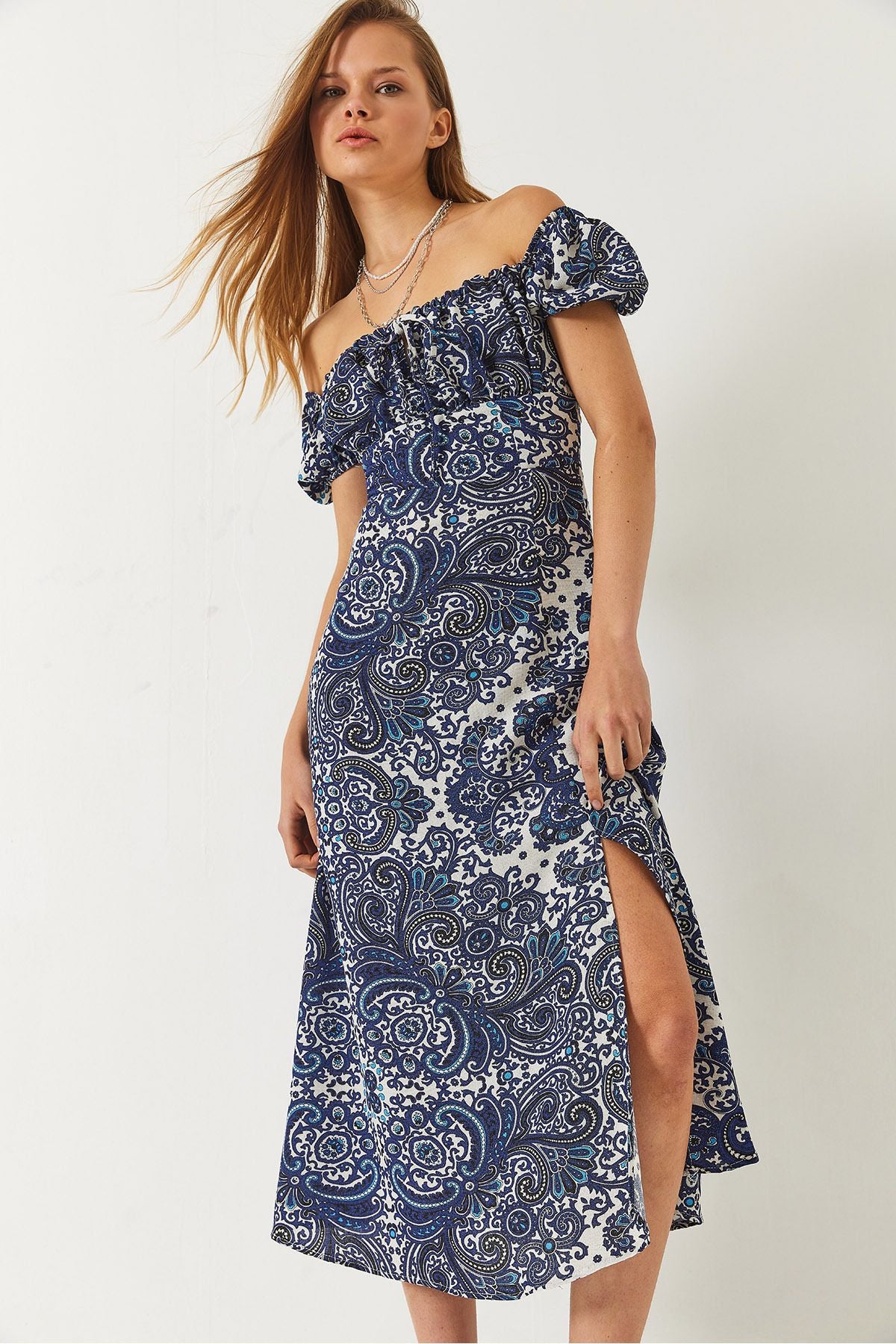 Female Baglama Neck Slit Detailed Midi Dress 60261478