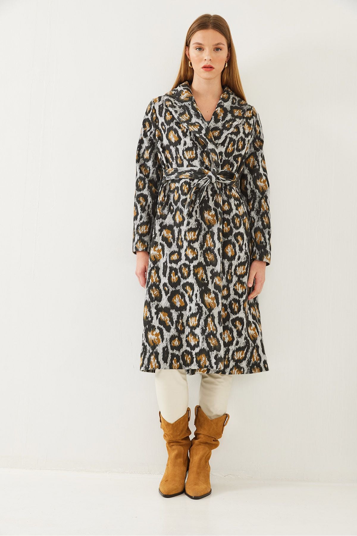 Women's Leopard Patterned Shawl Back Detailed Stamp Coat 2476 60351034