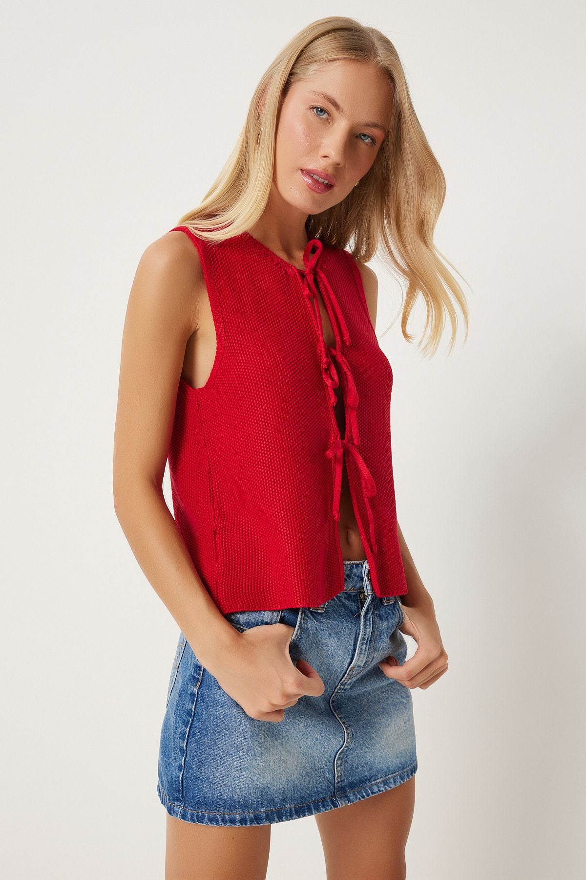 Woman Red Lacked Knitwear Vest US00923