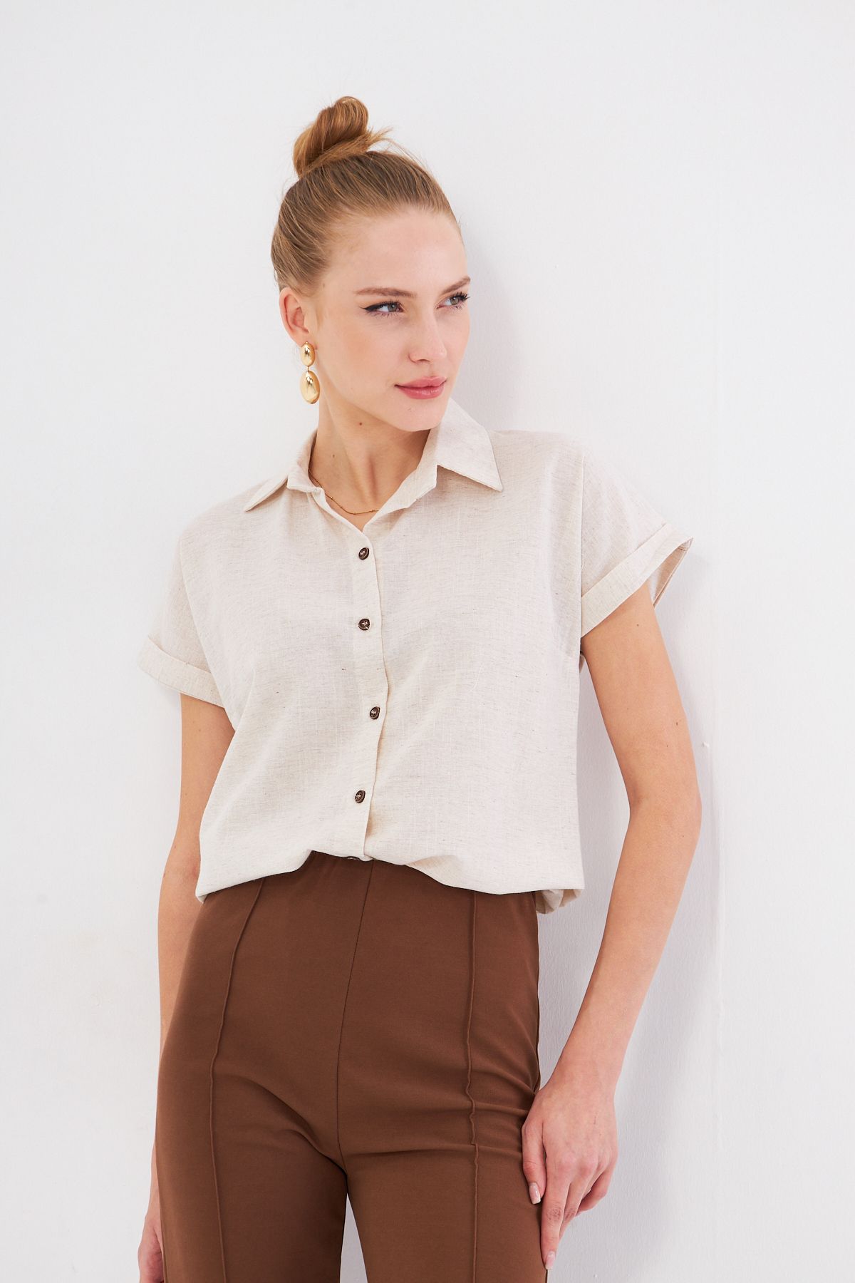 Women's Cream Short Sleeve Linen Shirt ARM-24Y001038