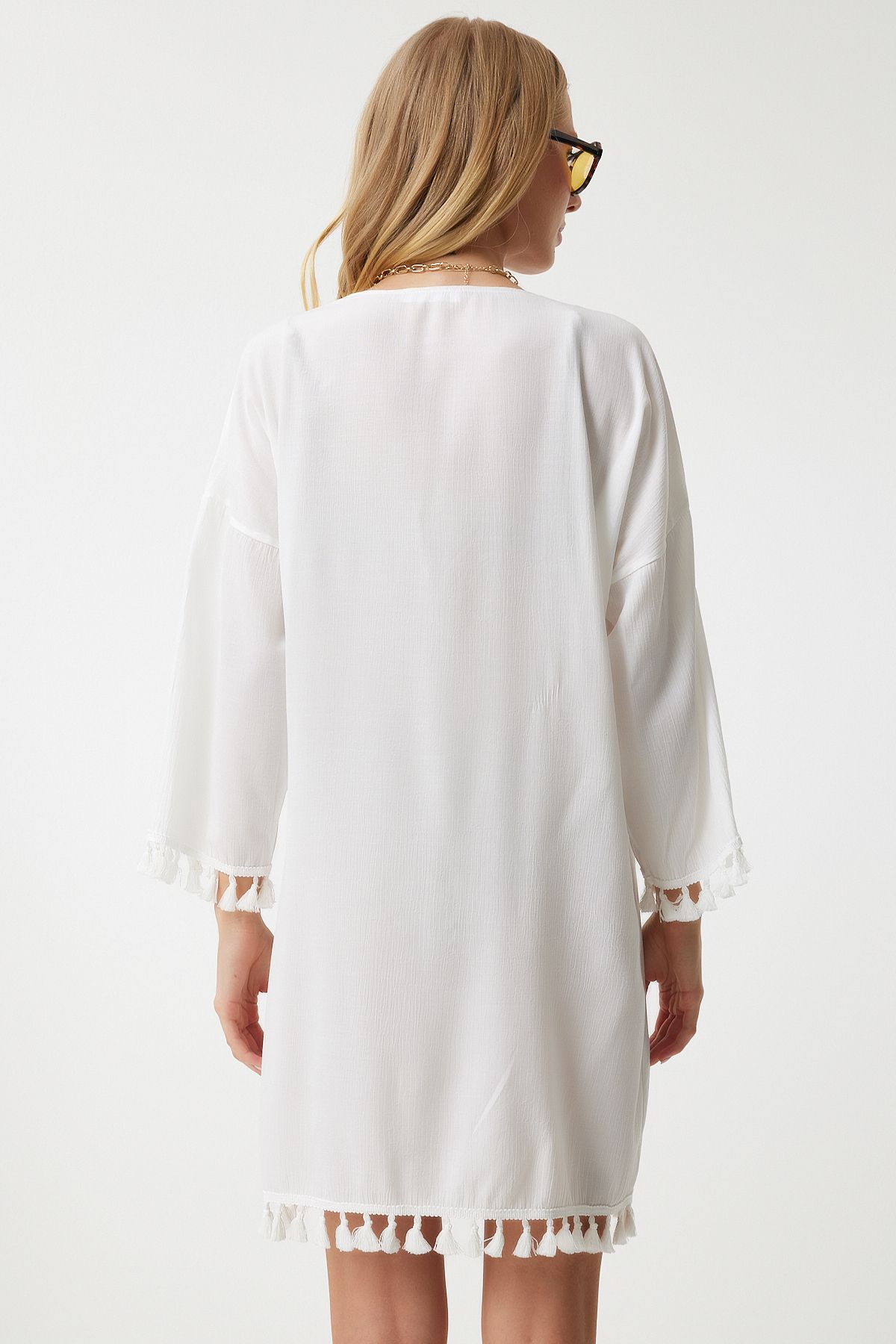 Female White Tassel Viscose Kimono DD00932