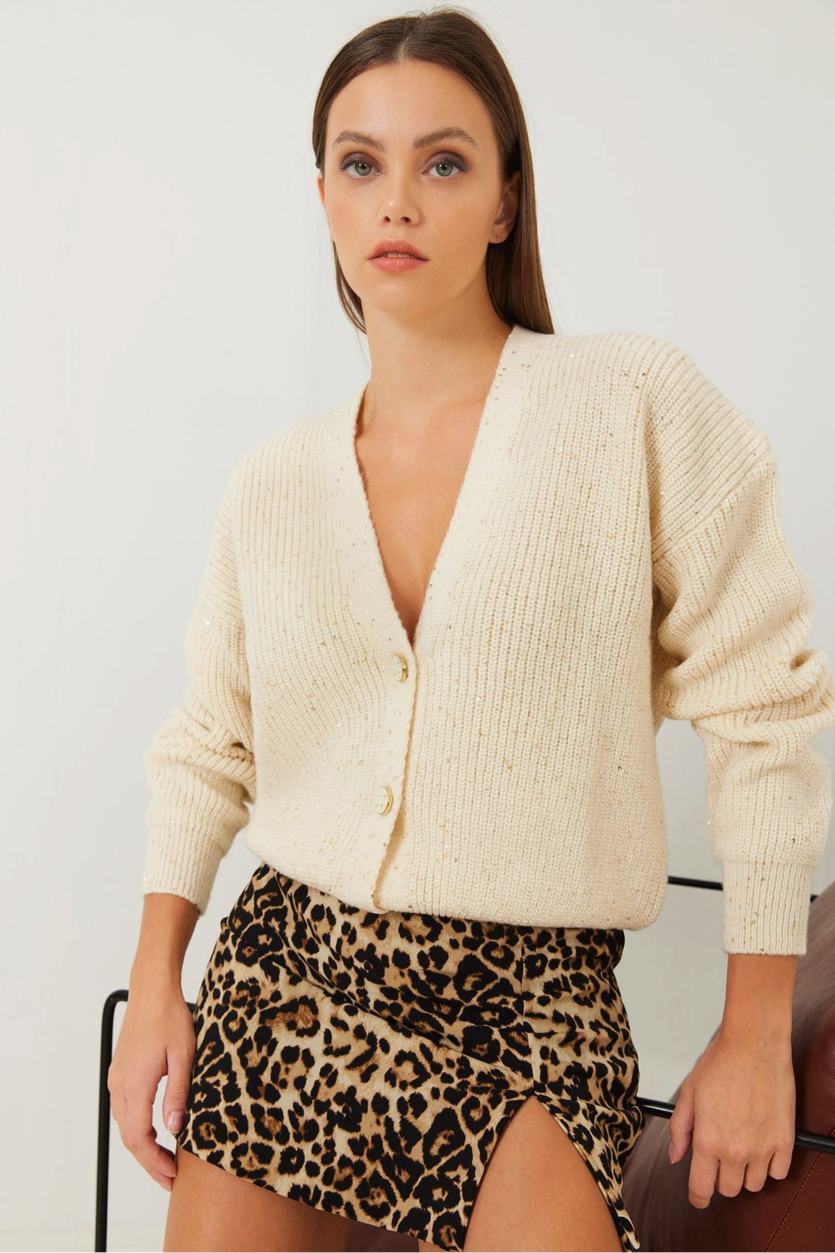 Female button detailed scaly cardigan 85001031