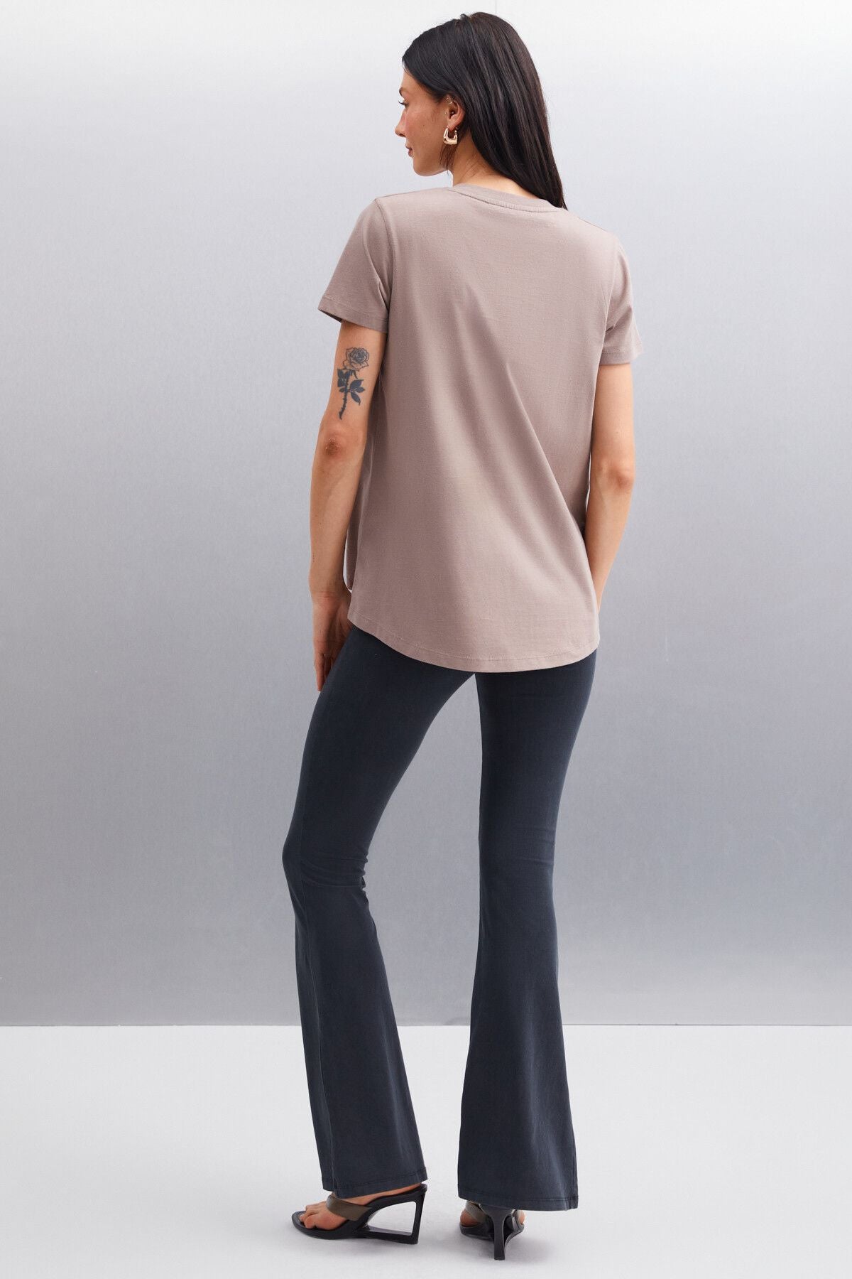 Samantha Kadın Comfort Fit %100 Organik Pamuklu Basic Örme Vizon T-shirt