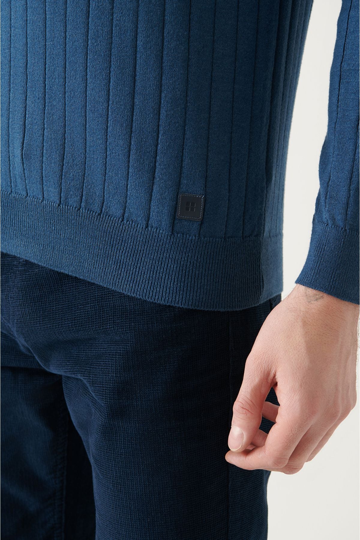 Men's Indigo Bicycle collar Jacquari Knitwear A22y5179