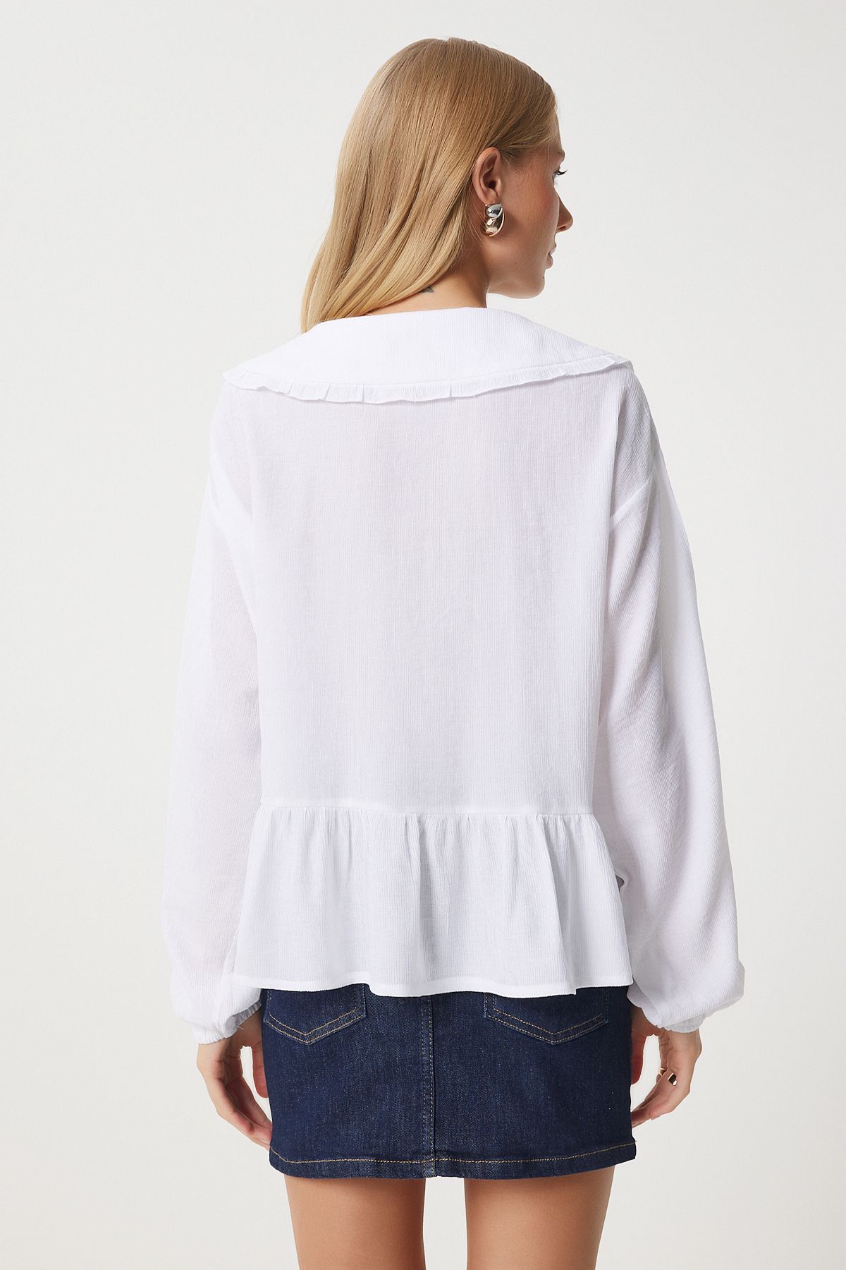 Female Ecru Bow Balloon Arm Woven Blouse FN03373
