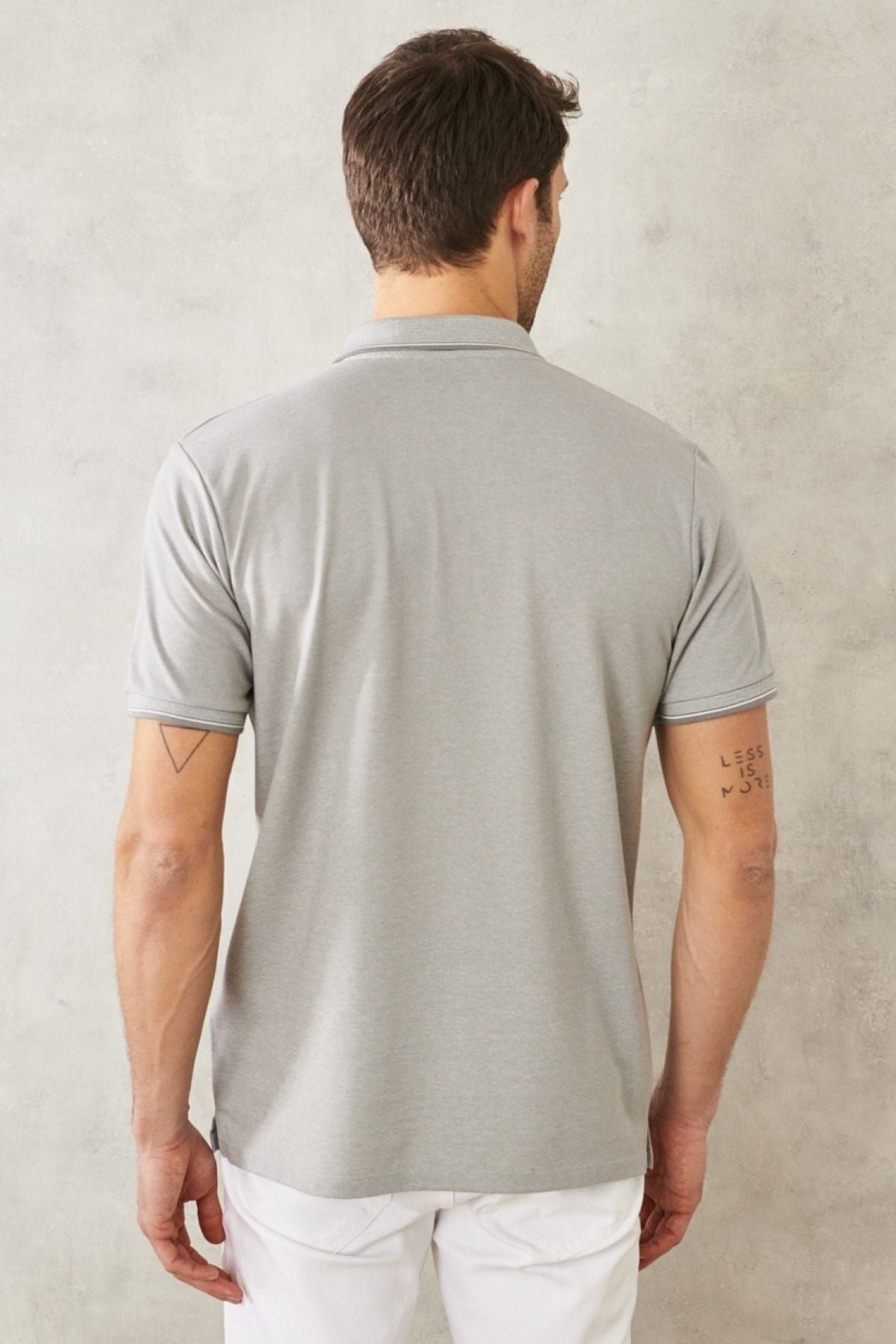 Men -drawn cotton fabric regular fit comfortable cut gray curved polo collar pocket t -shirt