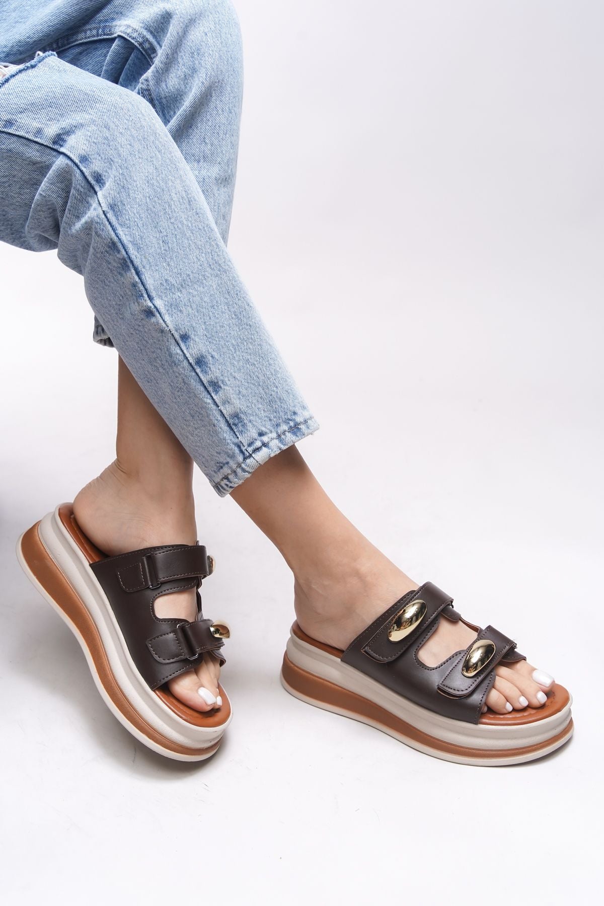 Lischaris Woman Slippers 0012321 Brown