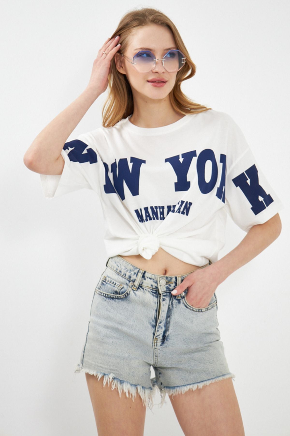 Woman White front New York Written Oversize T-shirt ARM-24Y024001