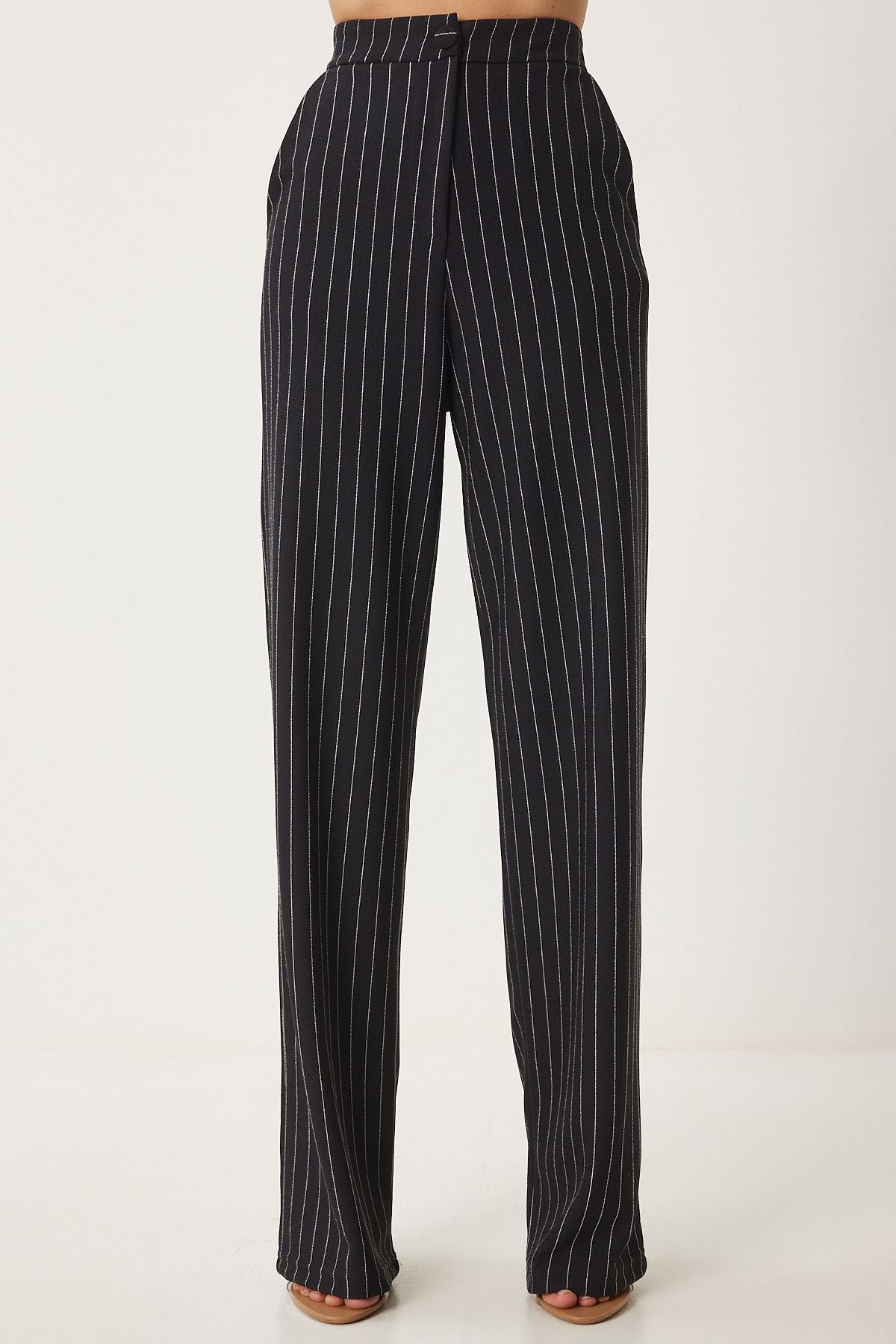 Female black striped comfortable weaving pants to00158