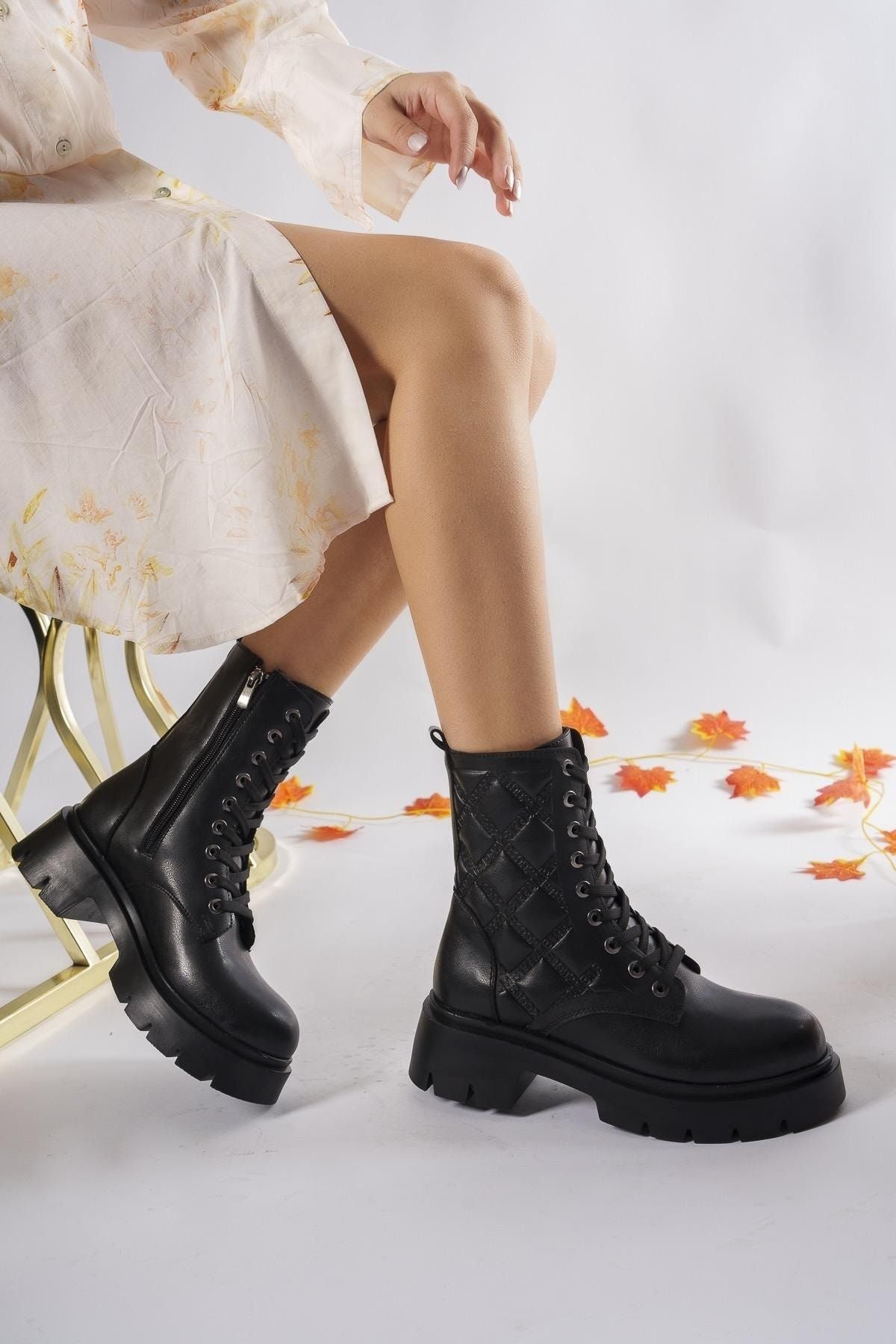 Woman 3D printed postal boots 0012200 black