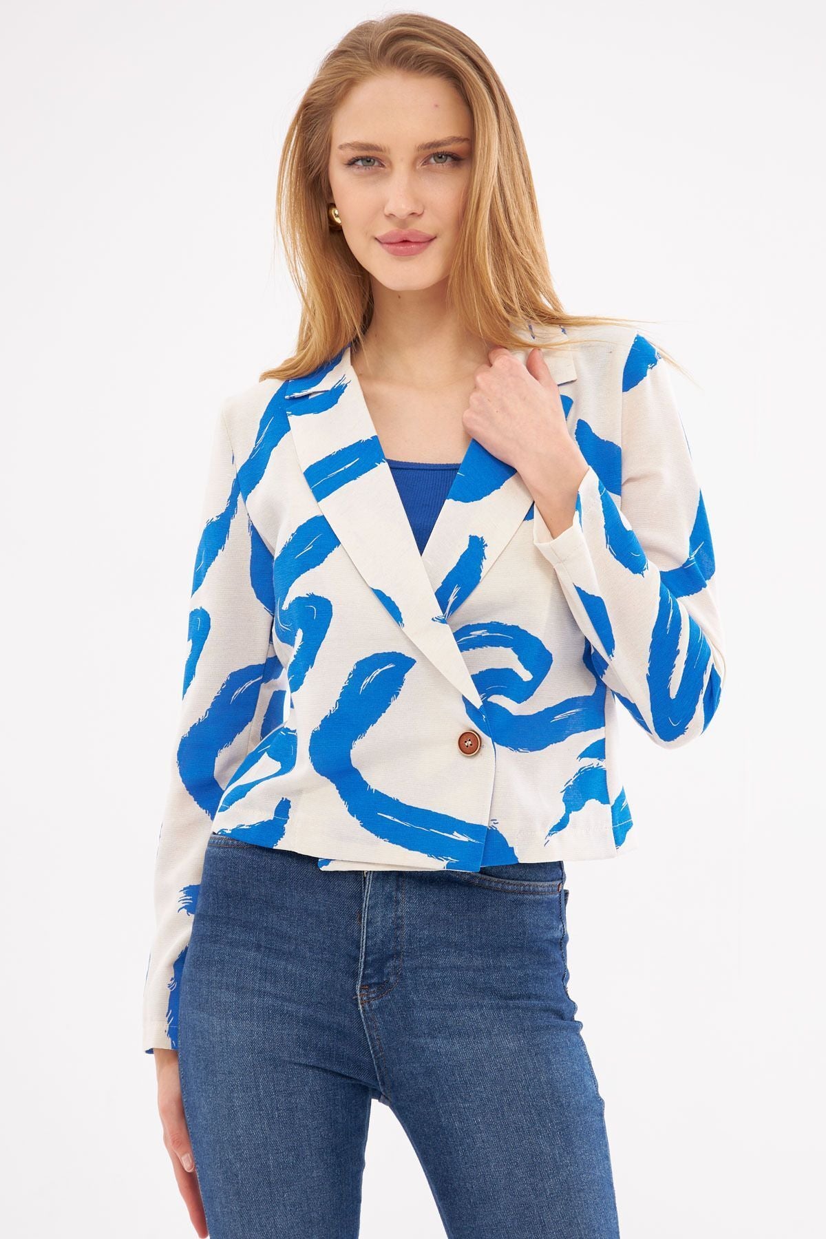 Female Saks Cruve Cruve Patterned Crop Jacket ARM-24Y001058