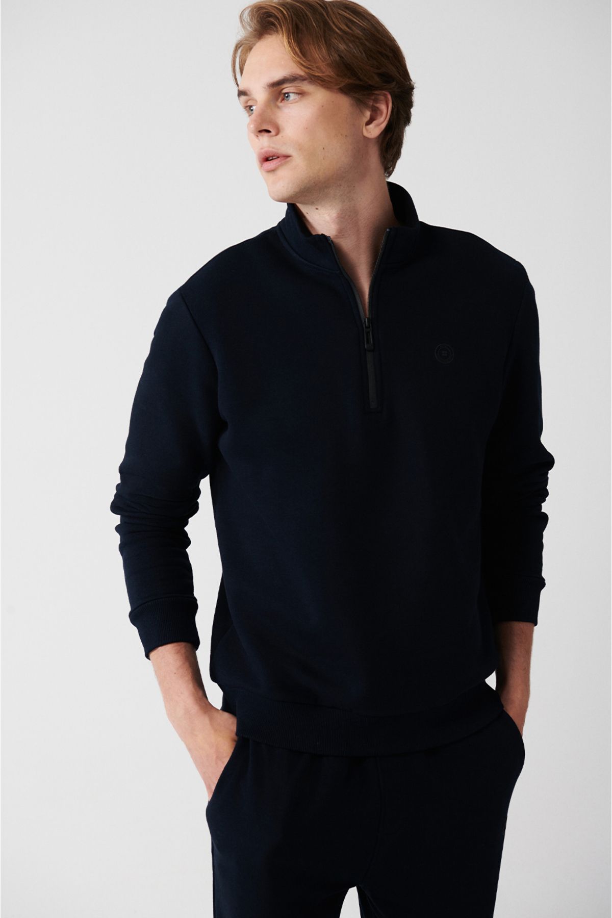 Men's navy blue upright neck zipper