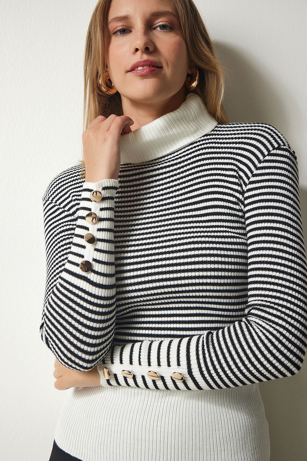 Female Ecru Black Fisherman Neckline Button Triko Sweater DD01267