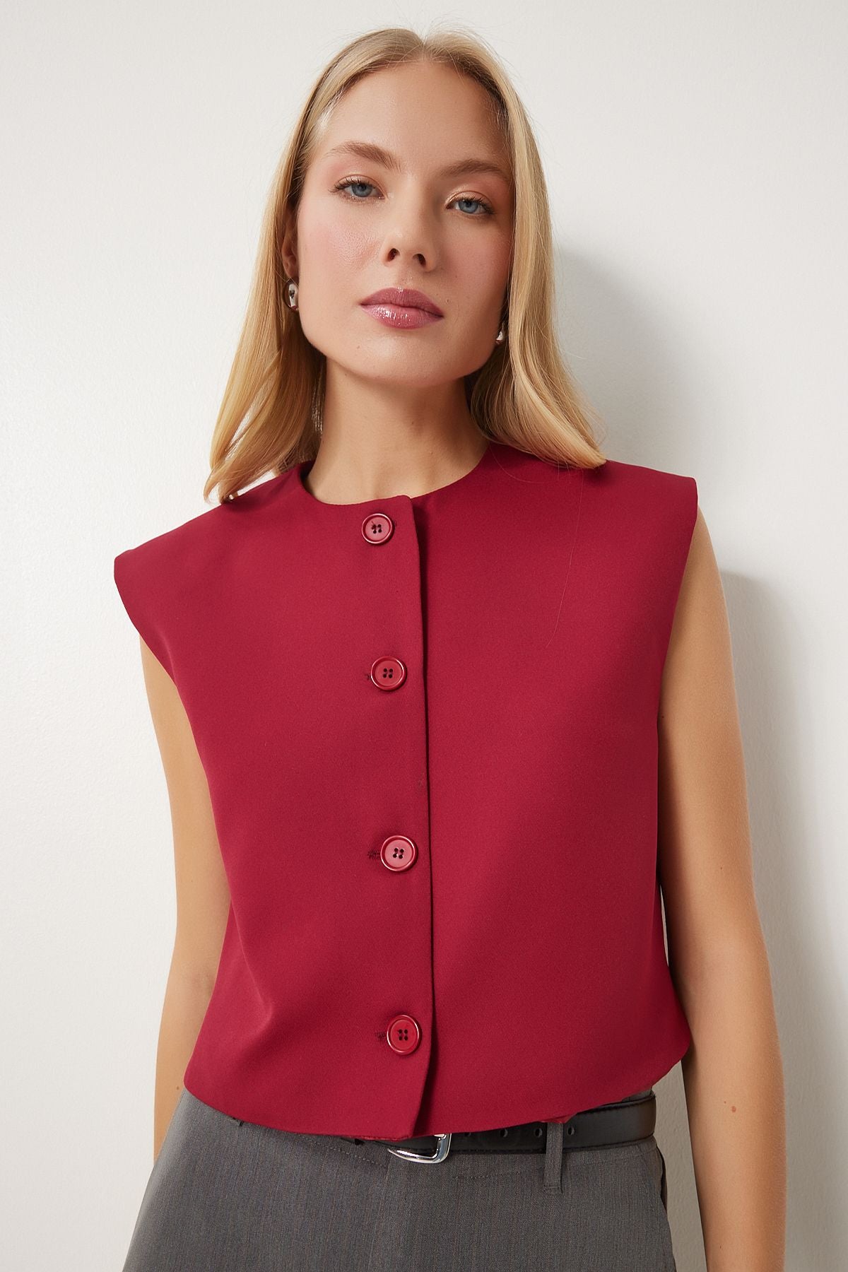 Female Crop weaving with burgundy button to00159