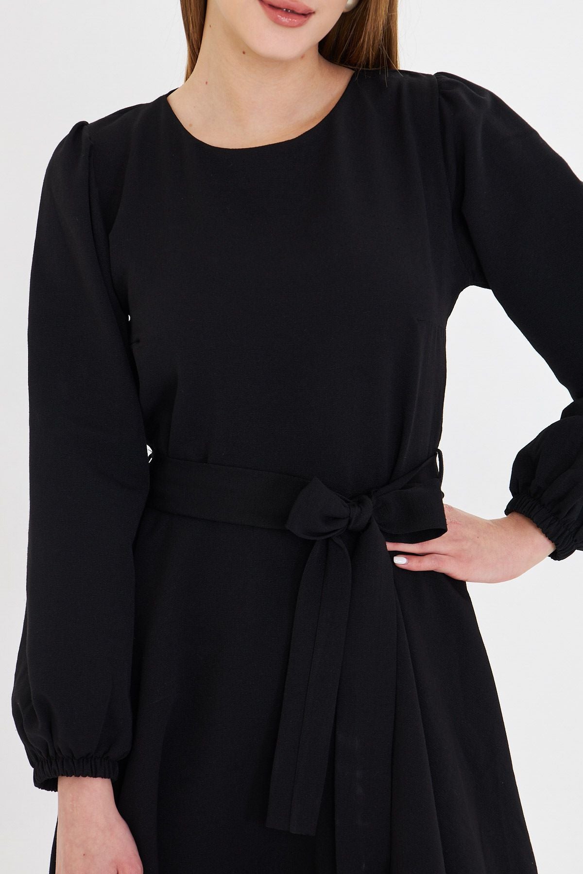Female black zero collar behind the zipper with zipper long-arm midi size dress ARM-25Y001008