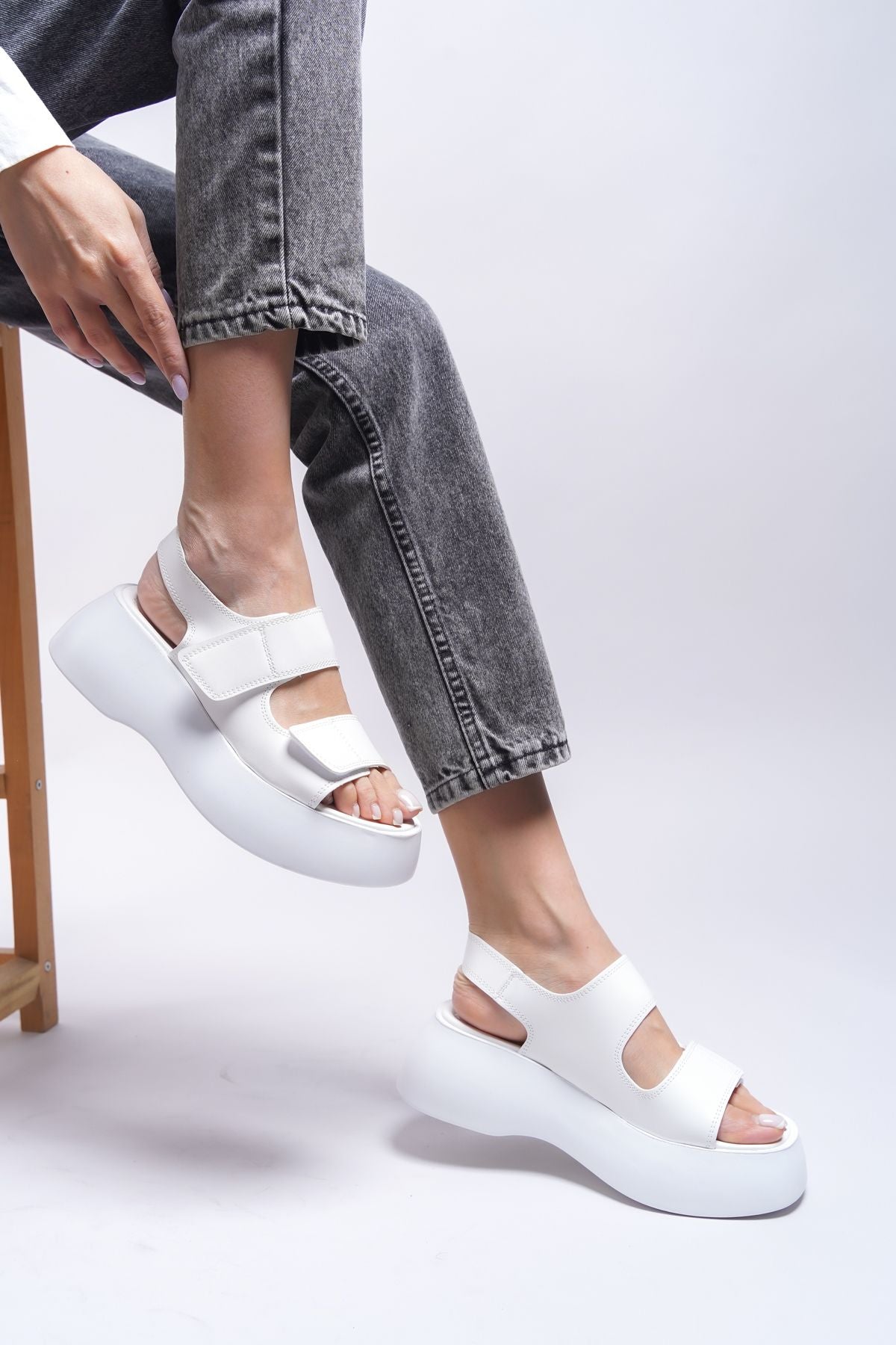 Olnesari Woman Sandals 0012804 White Skin