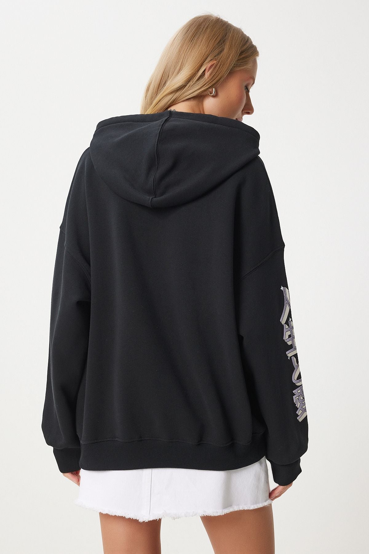Woman Black Printed Hoped Red Sweatshirt vn00013