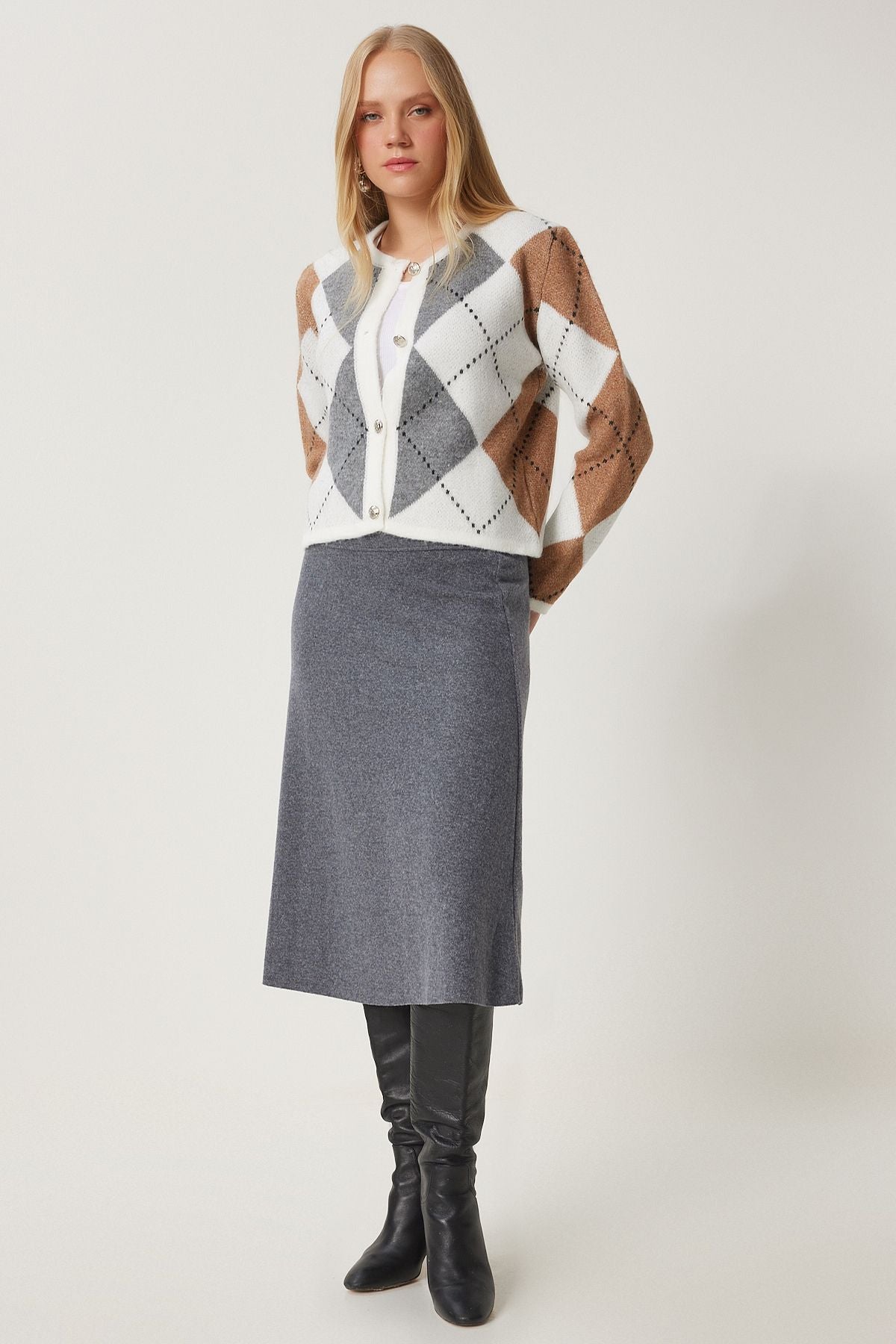 Female mink Ecru baklava patterned knitwear cardigan US00939