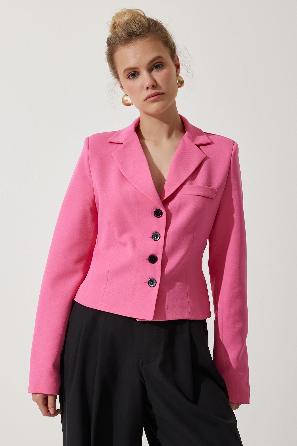 Kadın Pembe Kontrast Düğmeli Kısa Blazer Ceket WF00071