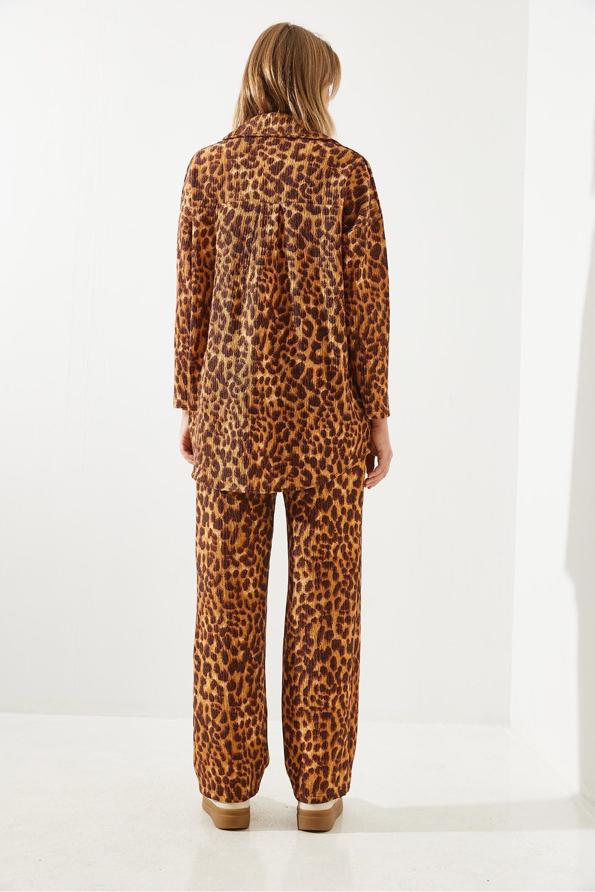 Women's Leopard Patterned Wrapped Fabric Top and Bottom Set 60251813