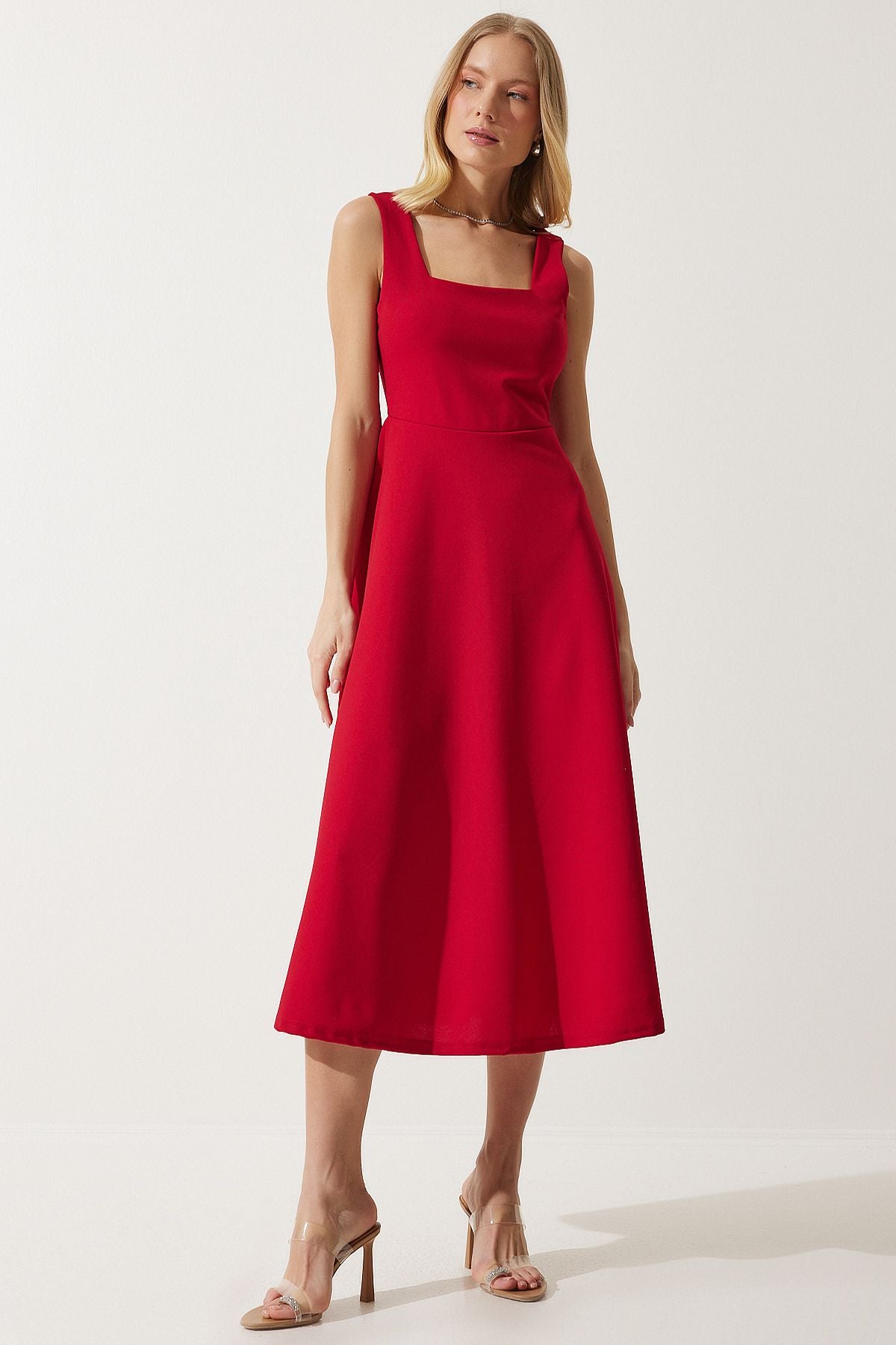 Woman Red Square Neck Cut Dress DK00169