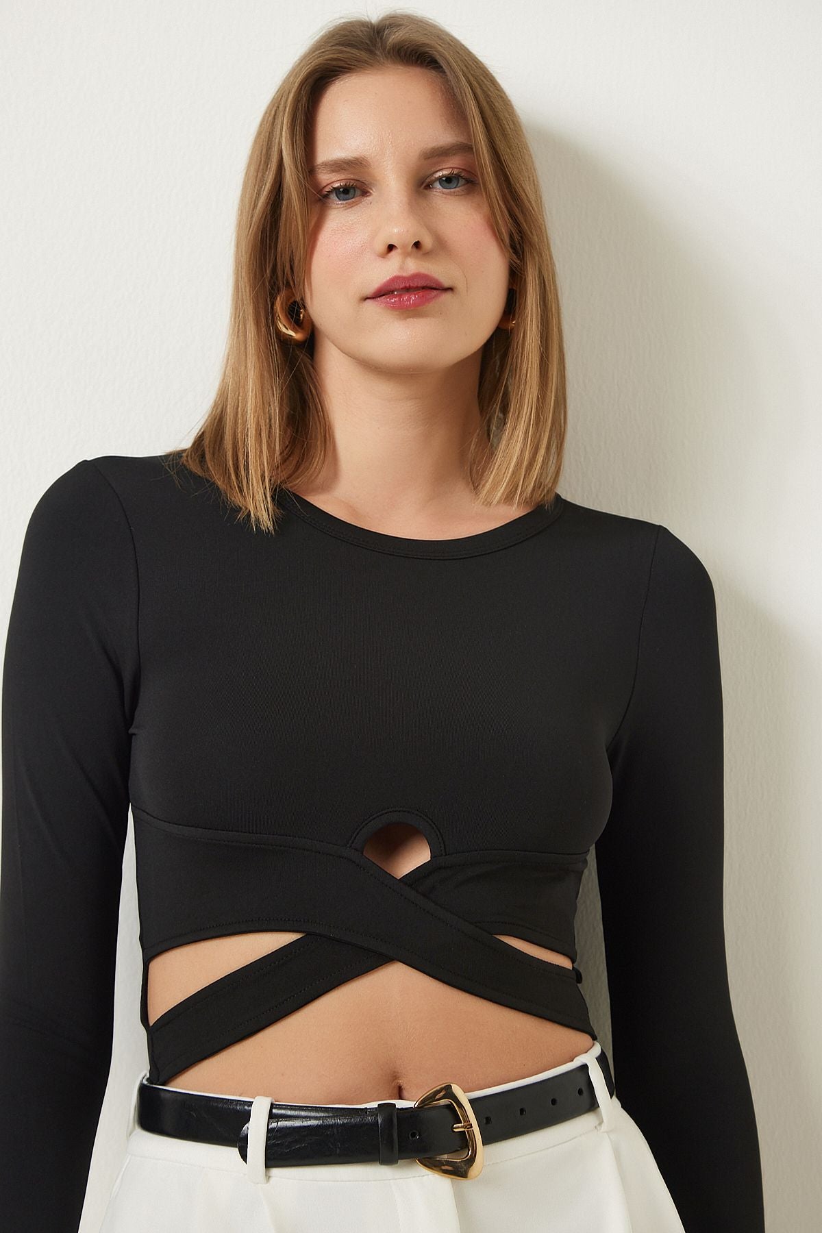 Woman Black Cut Out Detailed Crop Blouse Ce00091