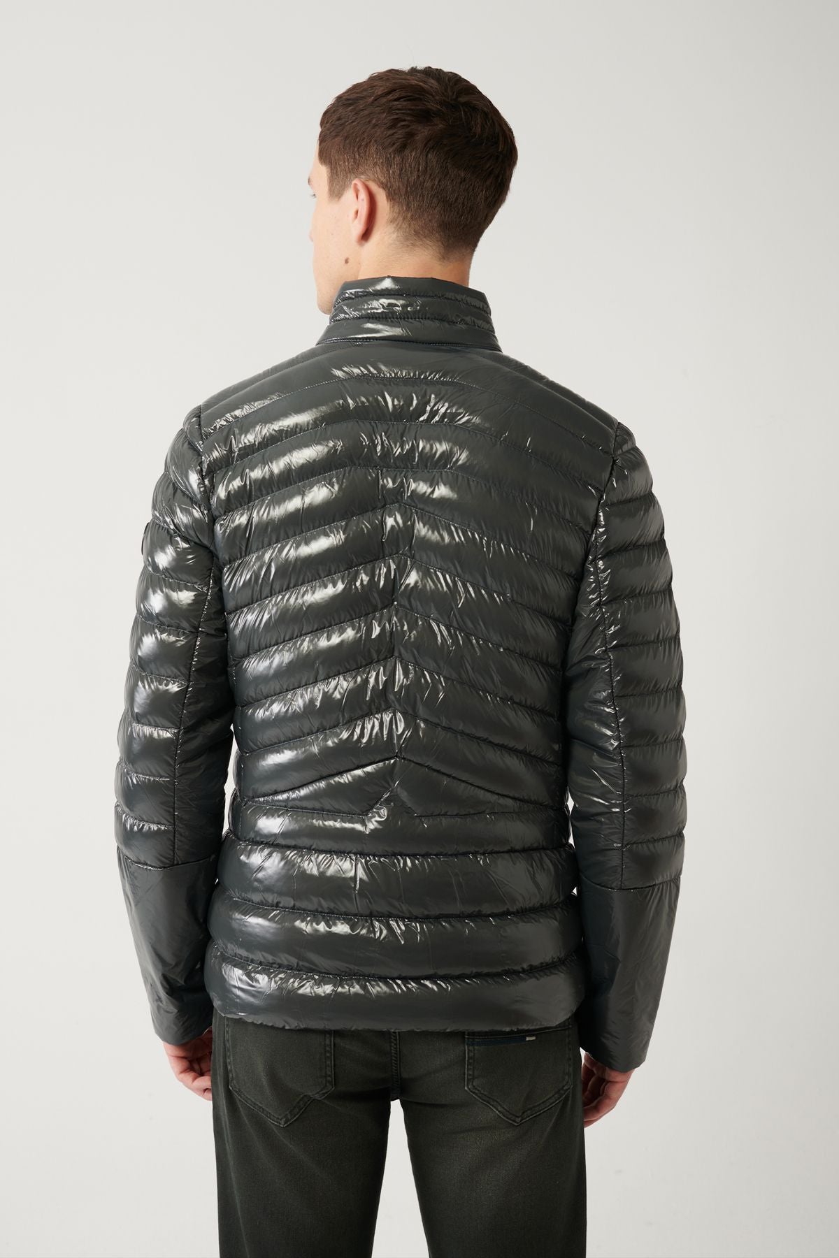 Men's anthracite goose feathers water -derived windproof fabric upright collar bright swelling coat B006015