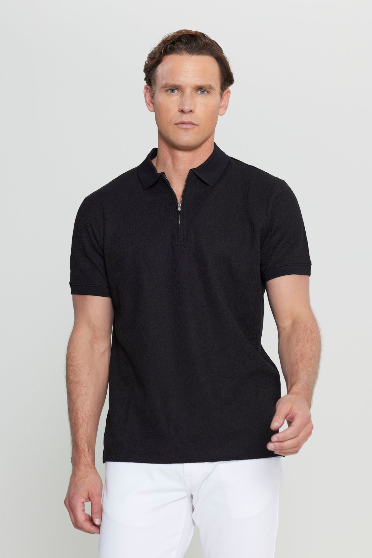 Men's black cotton slim fit narrow cut -down zippered neck jacket flexible t -shirt