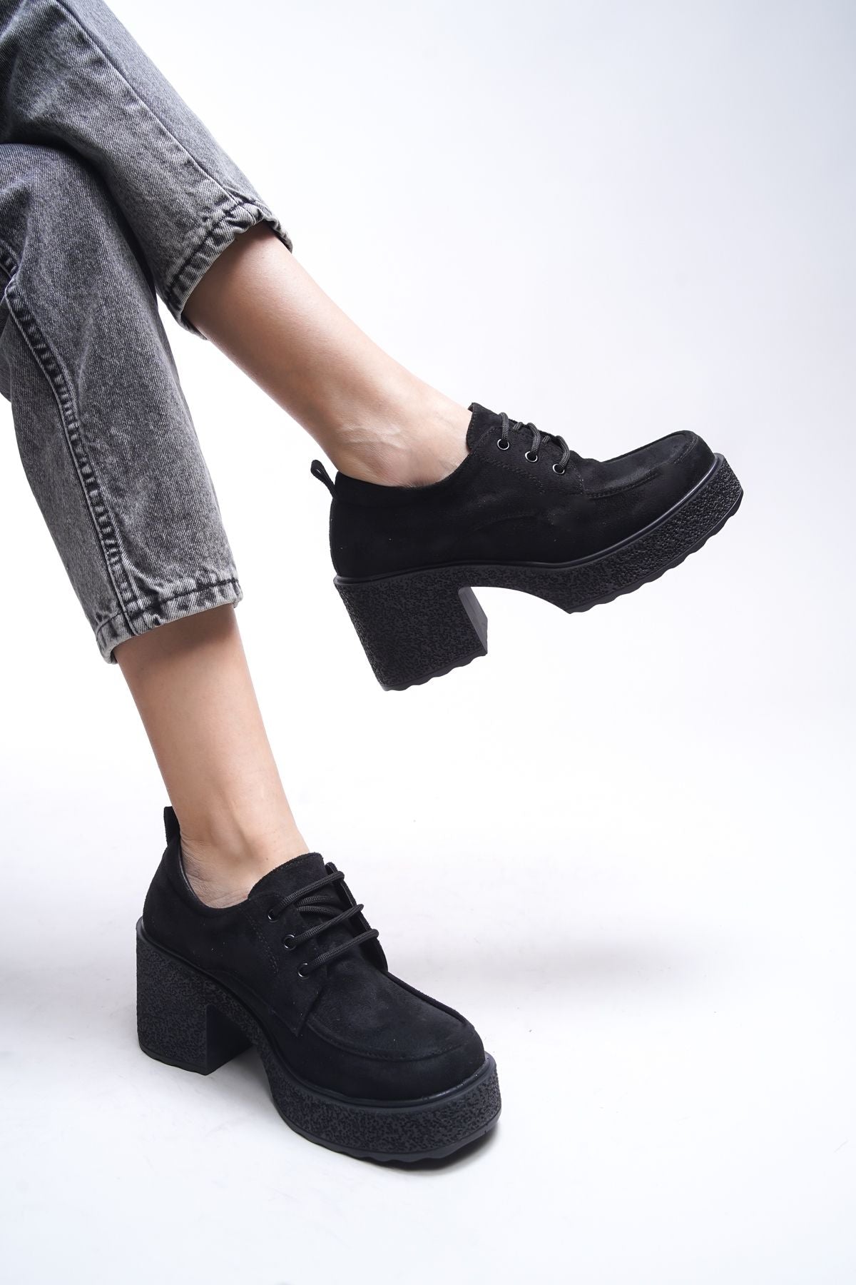 Qerekna woman heels laced loafer 00121500 black suede