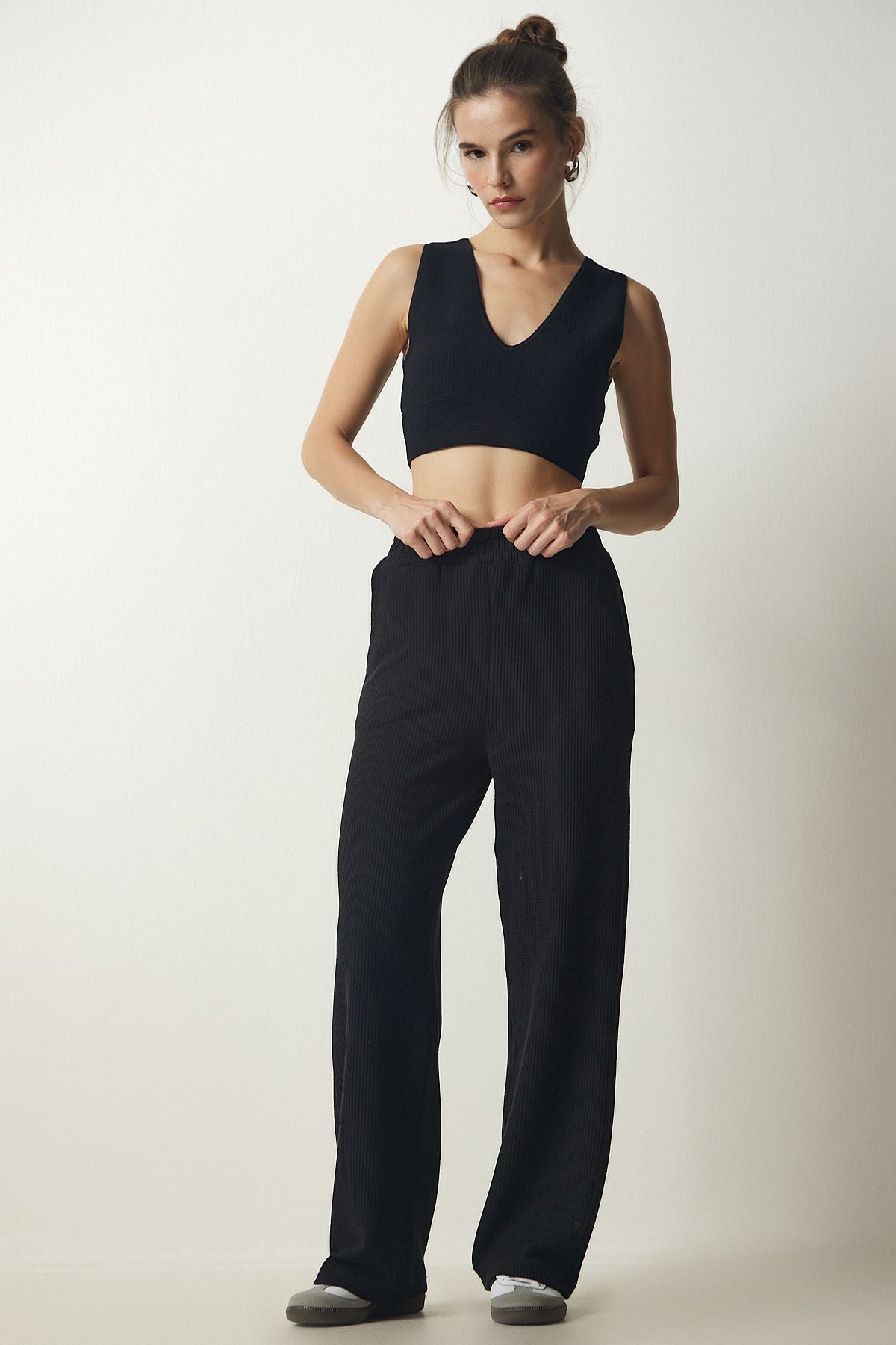 WOMEN BLACK RECEPED KNITTING Pants EW00005