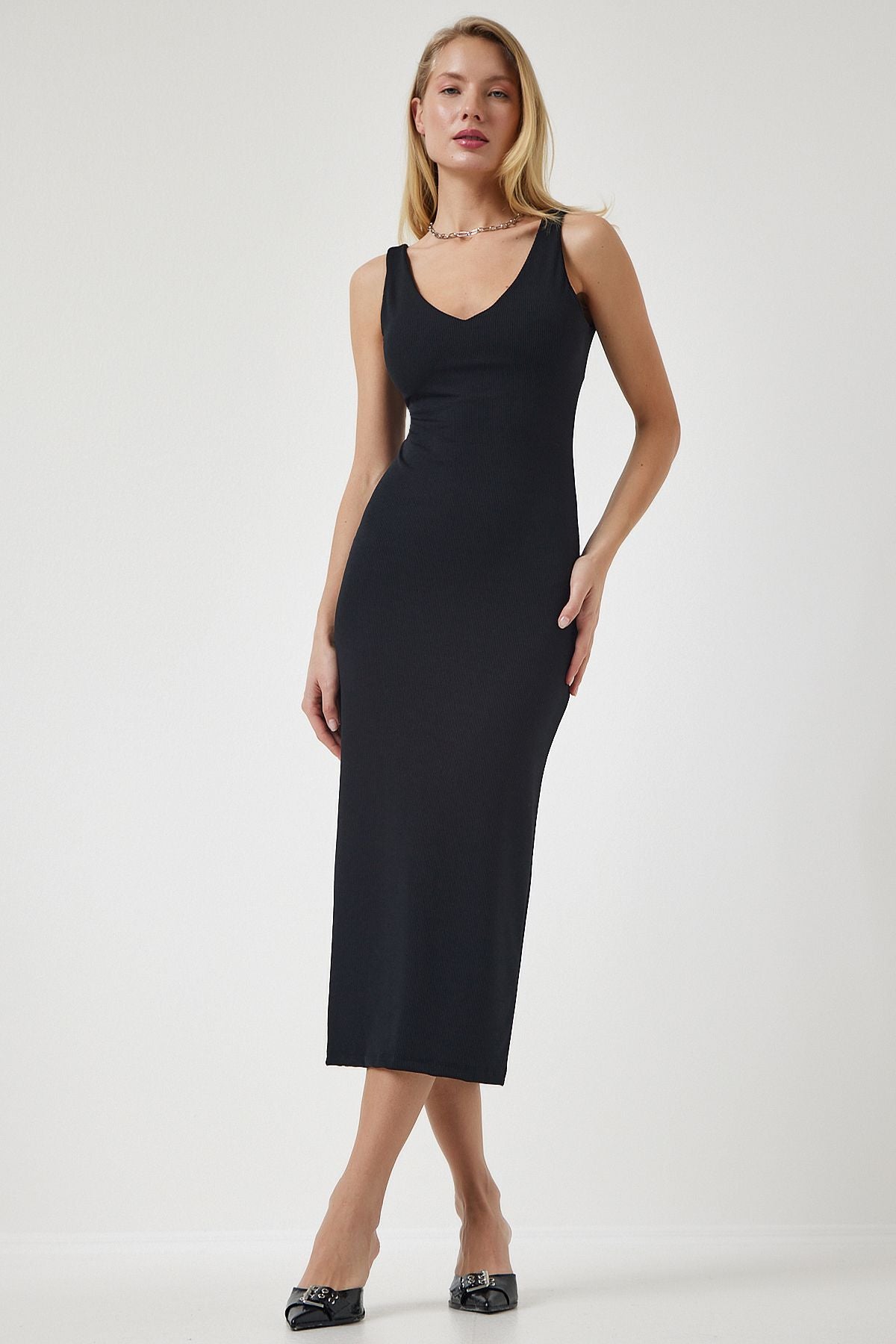 Female black strap V -neck wick knitted dress mc00261