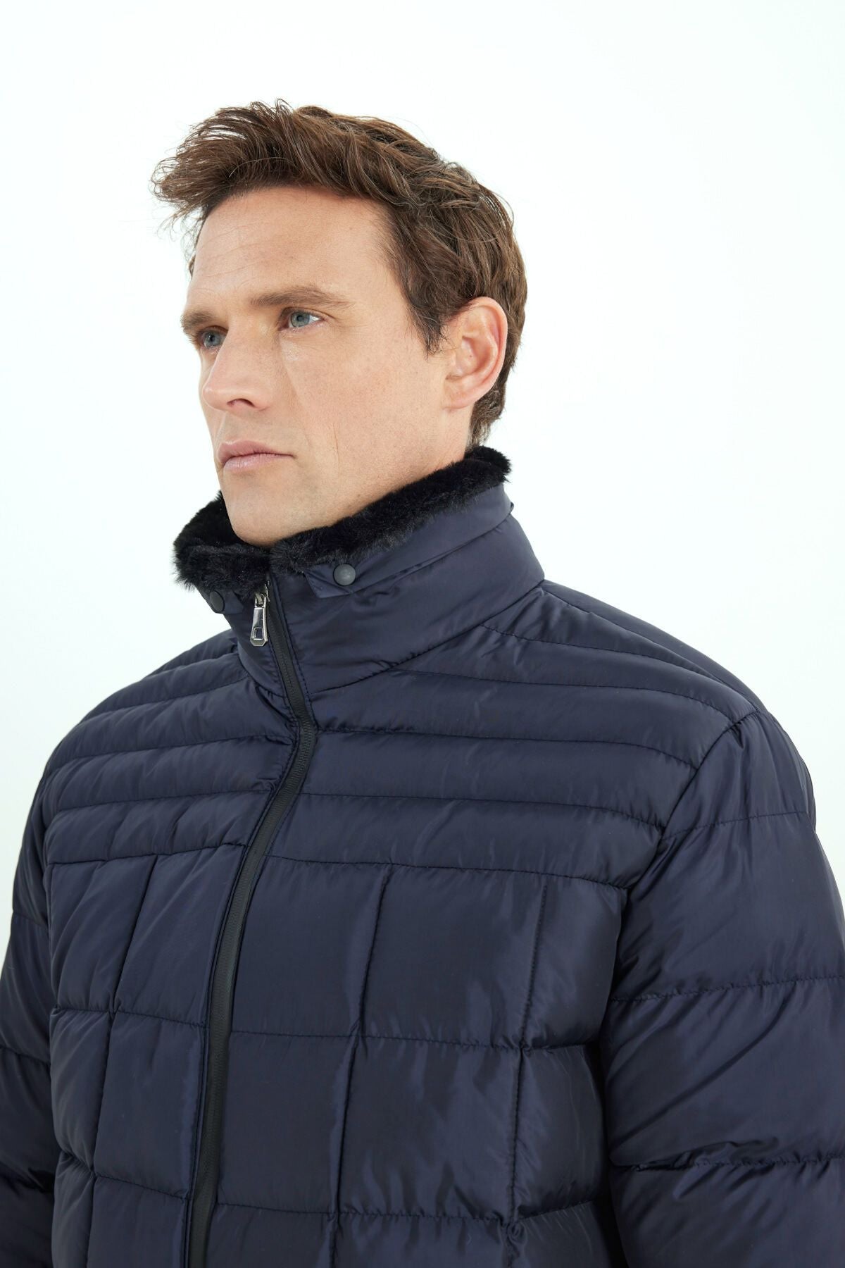 Men's navy blue hot fibers filling standard fit normal cut upright collar side pocket swelling coat