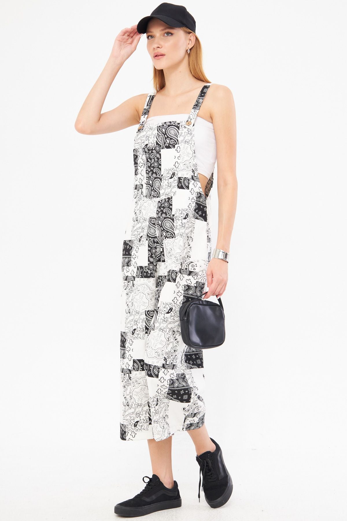 Woman White Patterned Gardener Tulum ARM-24Y001106