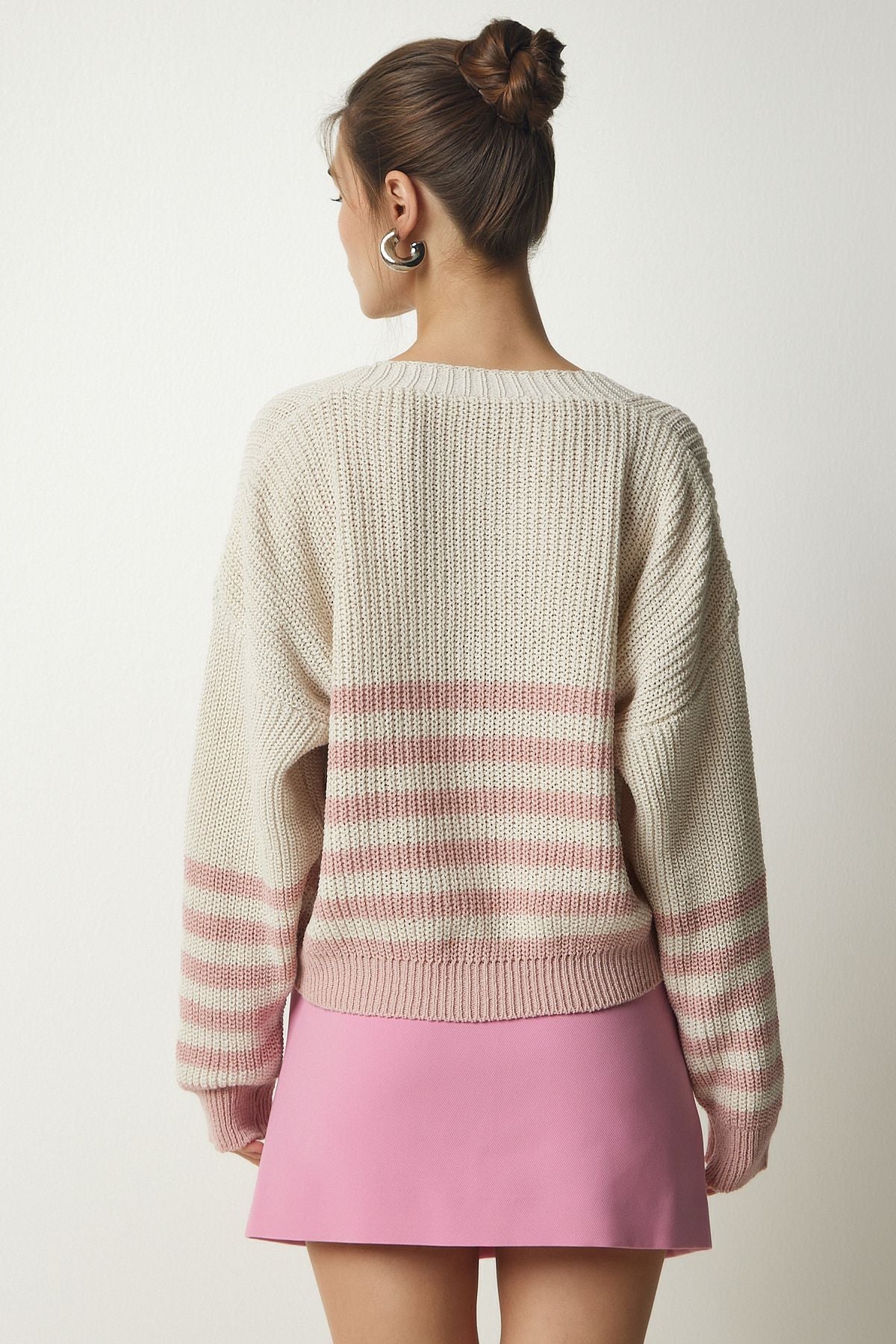 Female beige powder striped knitwear cardigan mc00237