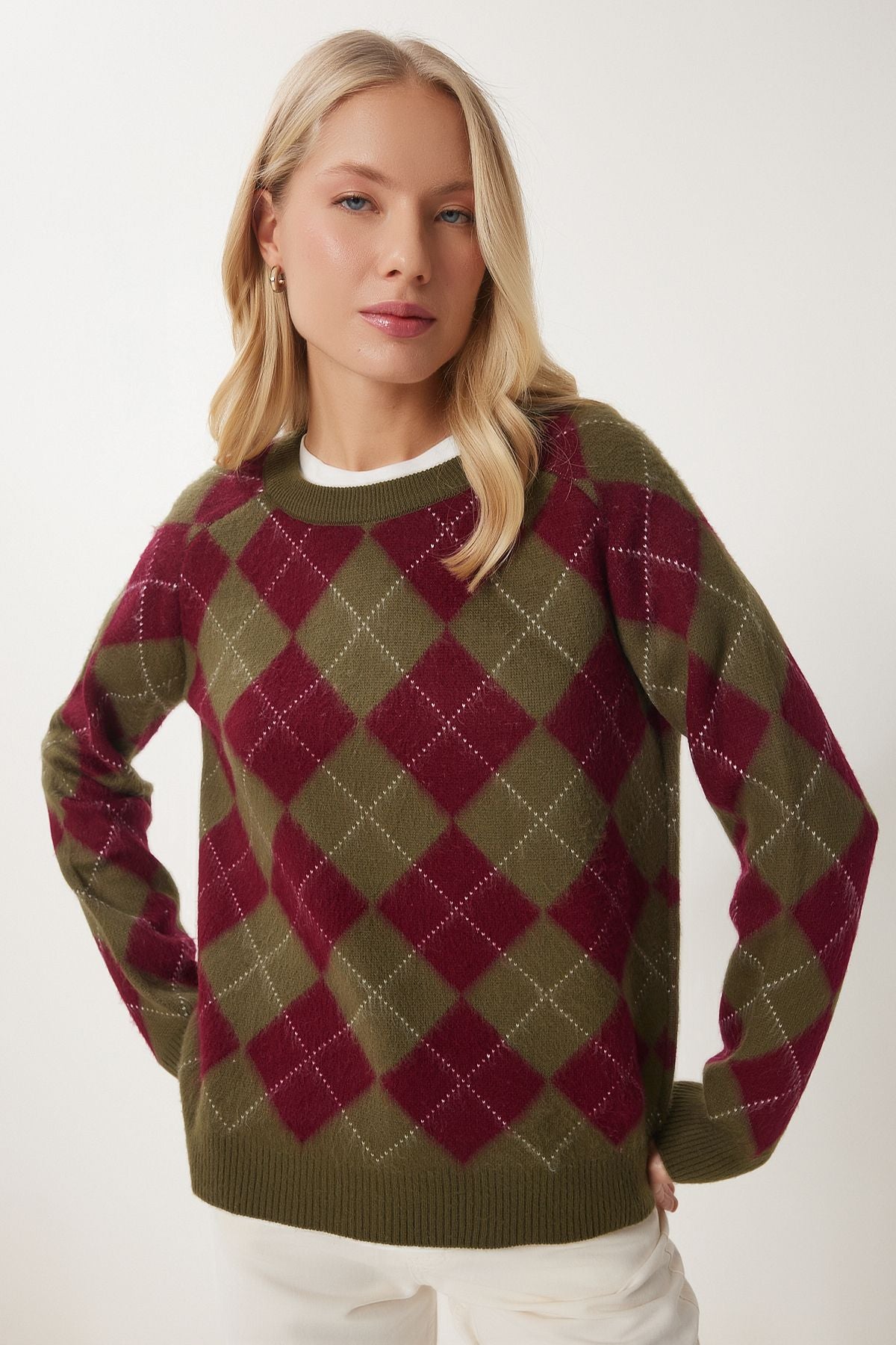 Female Green Bordeaux Baklava Patterned Soft textured knitwear sweater PF00108