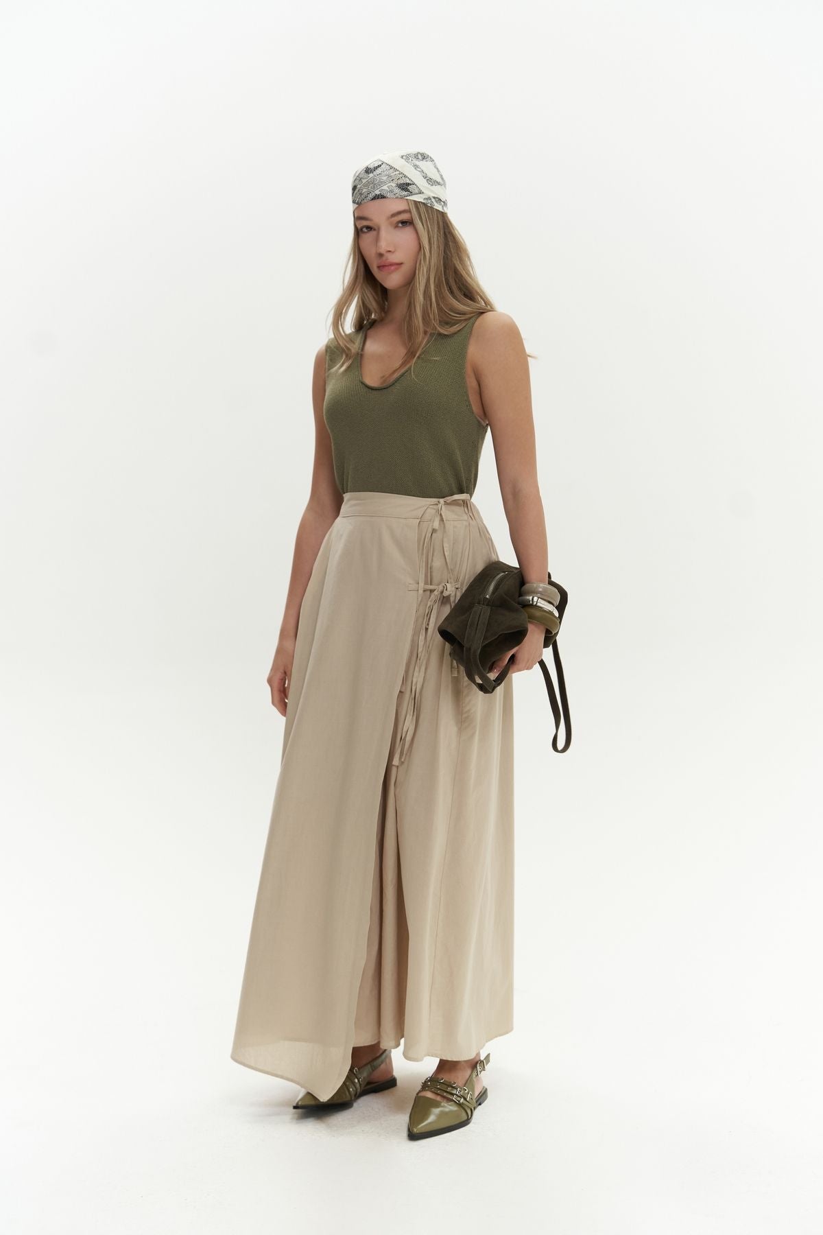 Aida rope detail pleated beige skirt