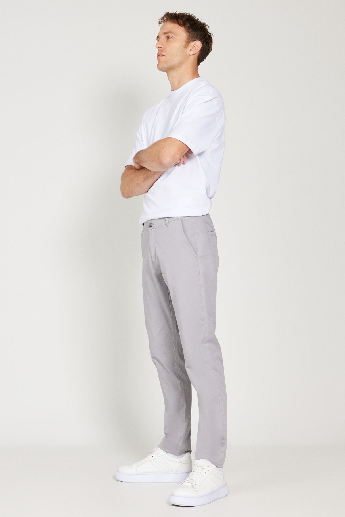 Men's gray slim fit narrow cut cotton flexible chino pants