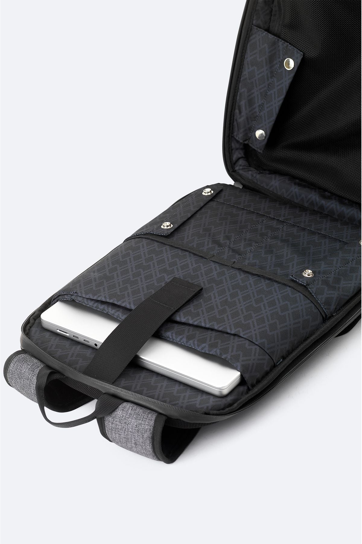 Men's anthracite shell backpack A42y9129