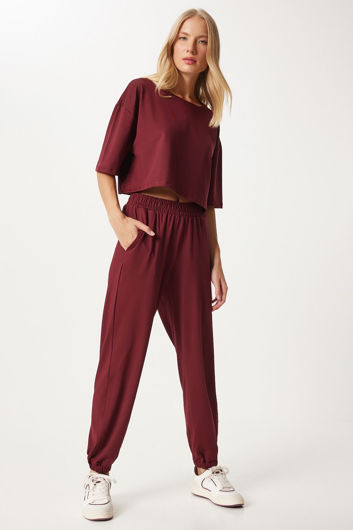 Female Bordeaux Crop T-Shirt Jogger Lad Weave Service Set FN03316