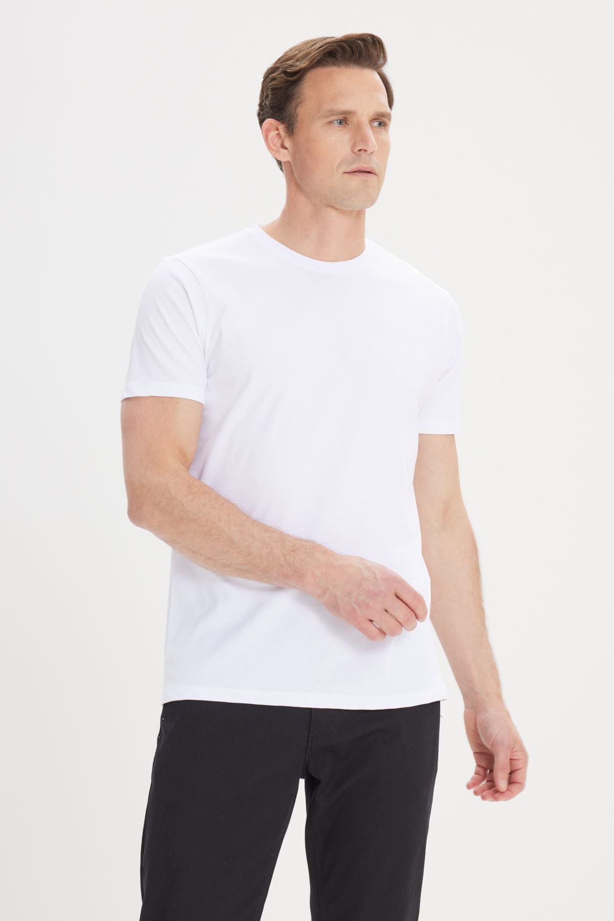 Men's white slim fit narrow cut cotton bike collar t -shirt