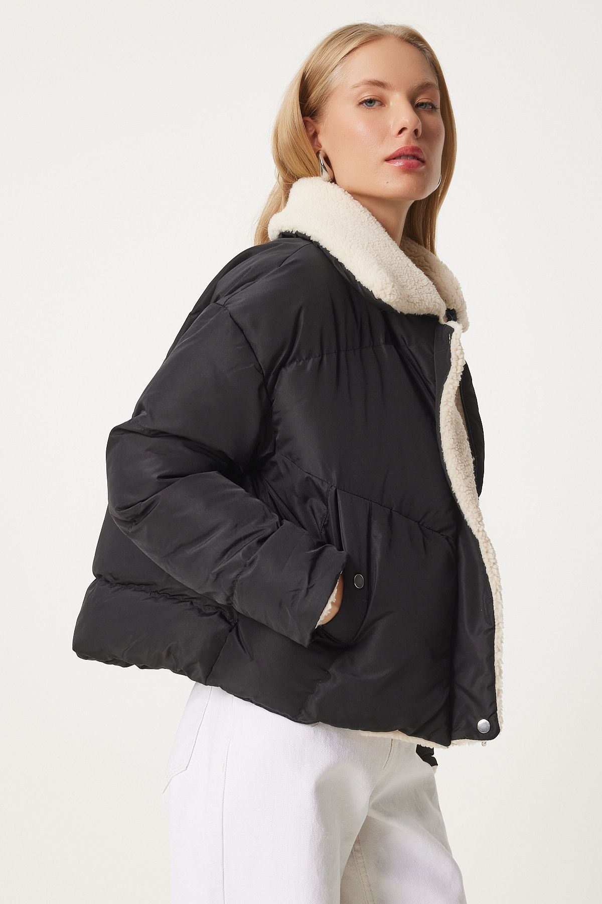 Female black plush detailed inflatable coat nt00431