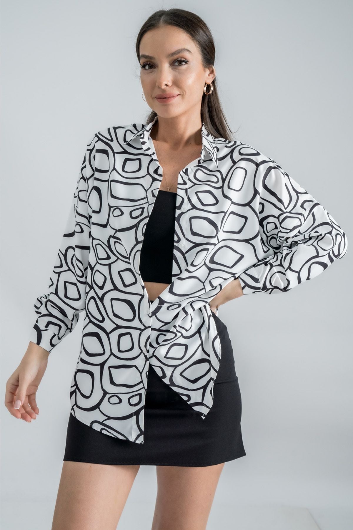 Woman White-Black Patterned Oversize Long Basic Shirt ARM-221148