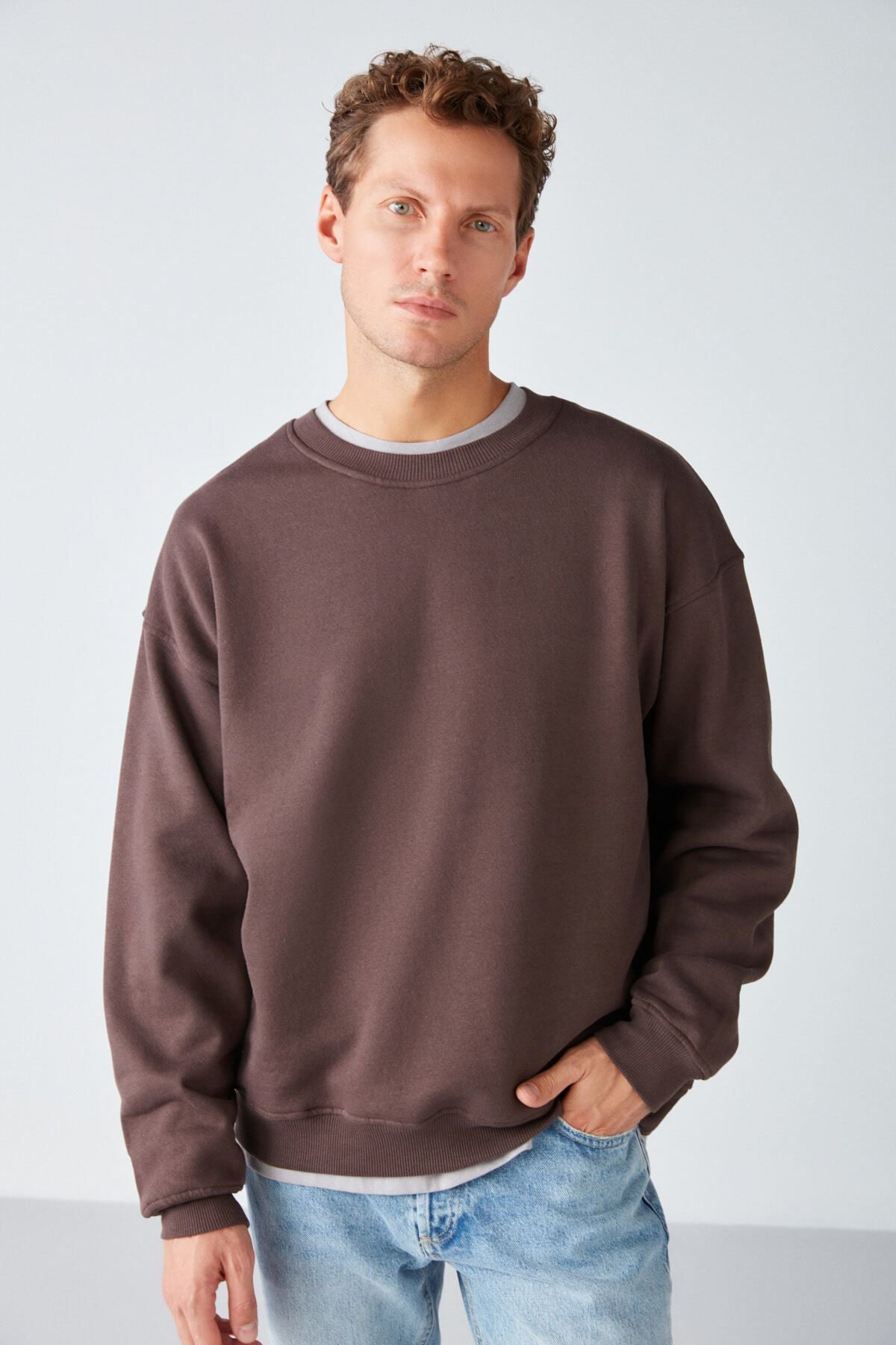 Stephan Men's Softened Fabric Oversizle Fit Round Collared Brown Sweatshirt