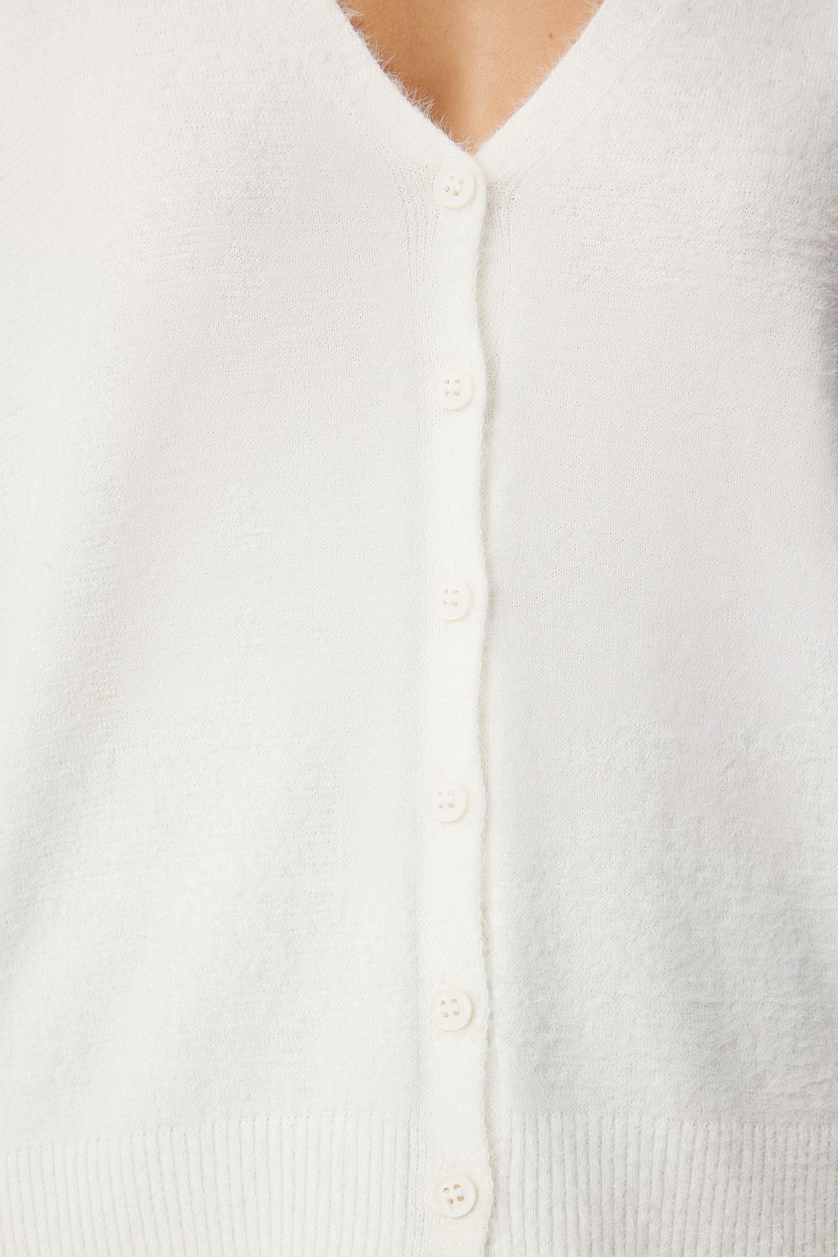 WOMEN ECRU V -Yaka Bearded Seasonal Triko Cardigan FN03446